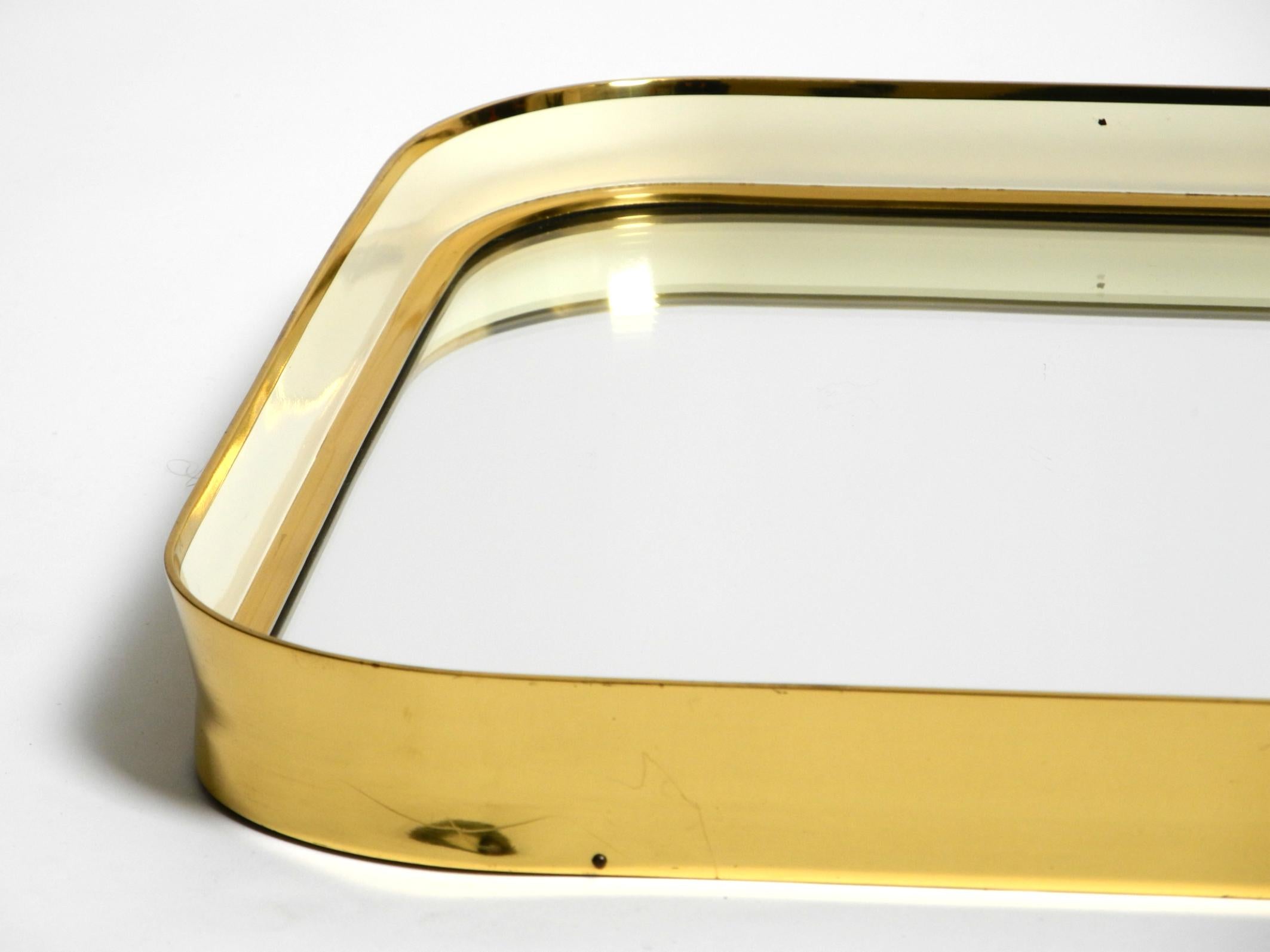 Specchio da parete del Mid Century Modern con cornice in ottone pesante di Münchener Zierspiegel in vendita 5