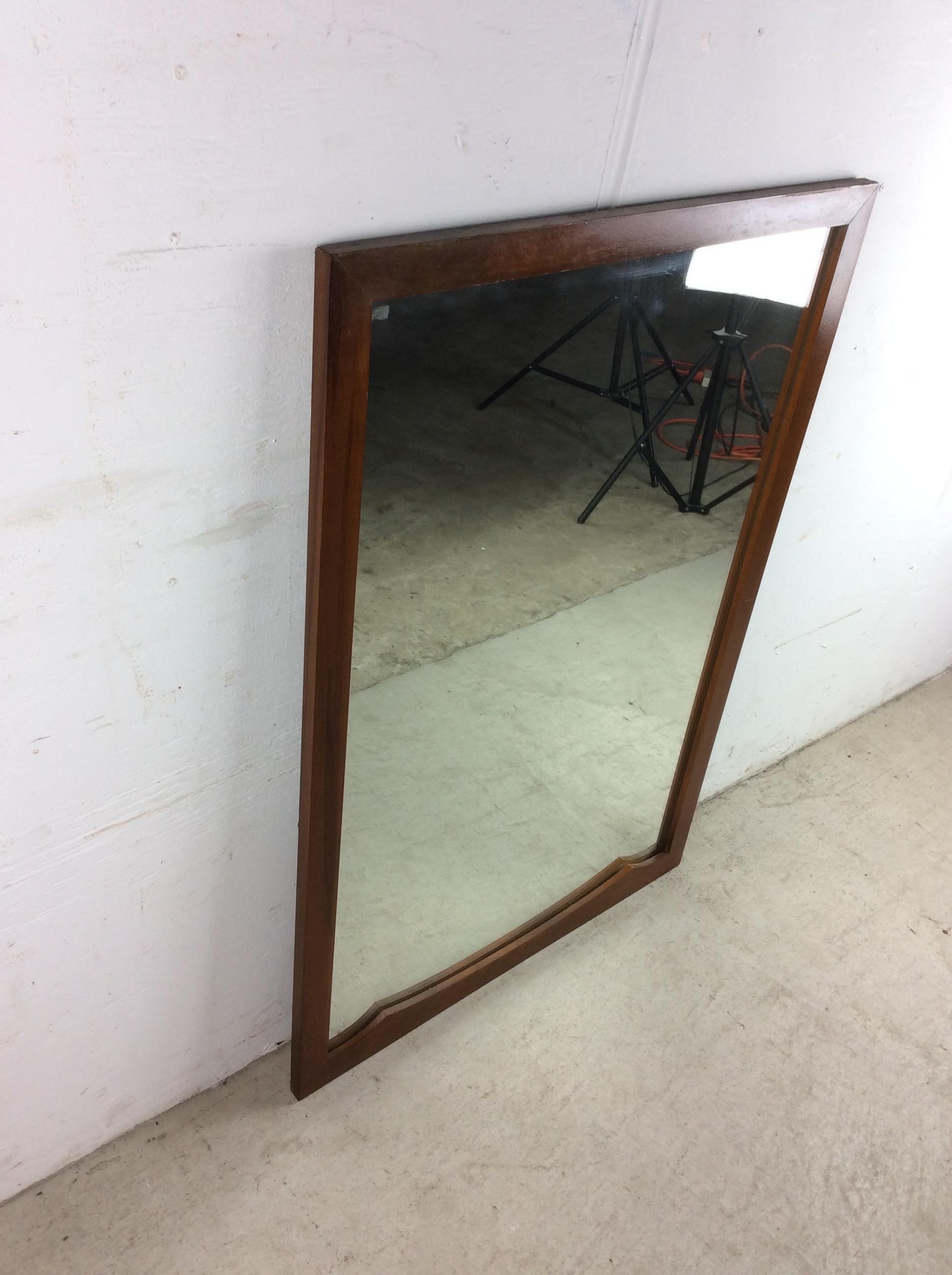 Mid Century Modern Wall Mirror with Rectangular Frame In Good Condition For Sale In Freehold, NJ