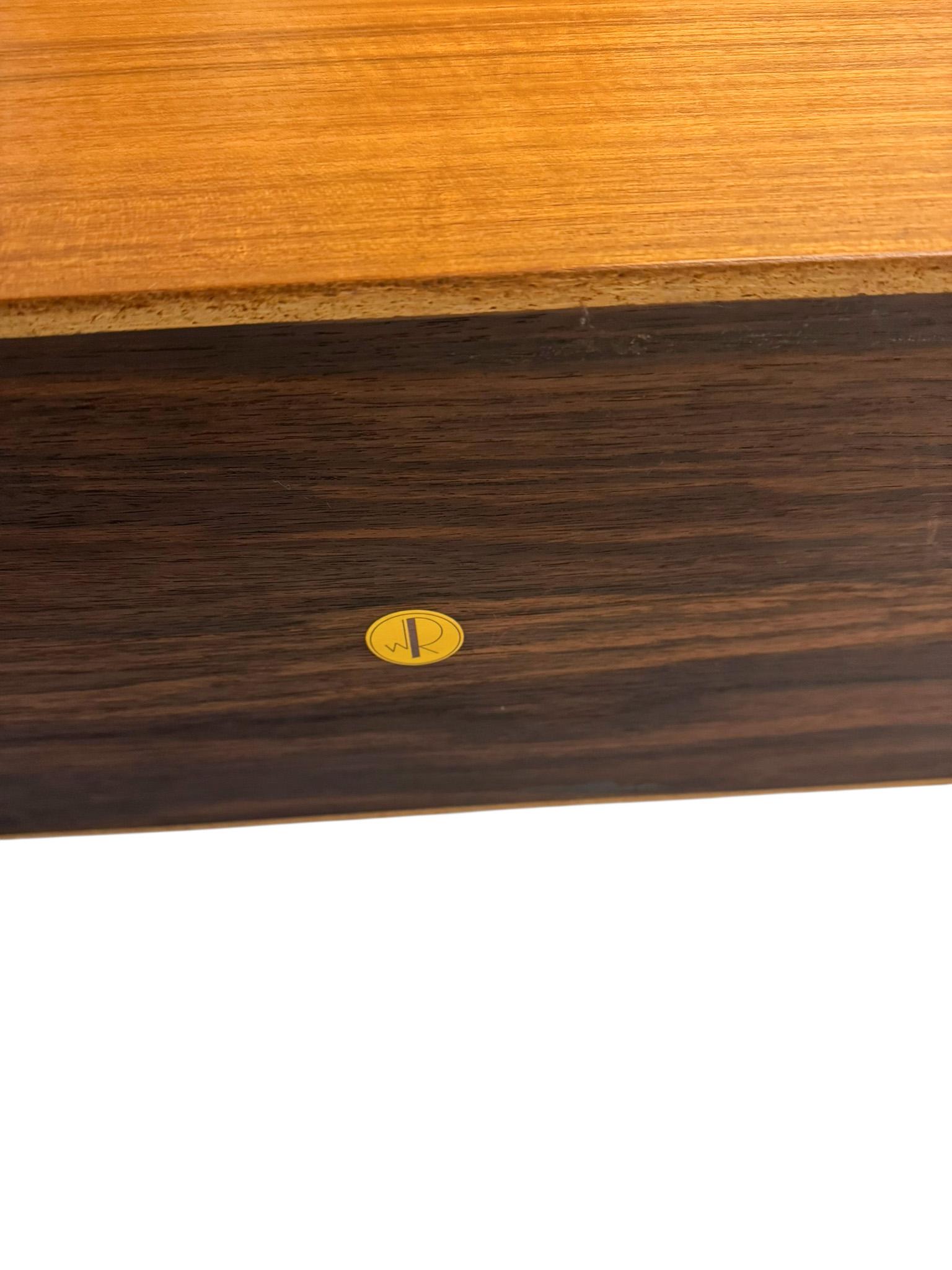 Scaffale a muro moderno di metà secolo di Walter Wirtz per Wilhelm Renz, anni '60 in vendita 4