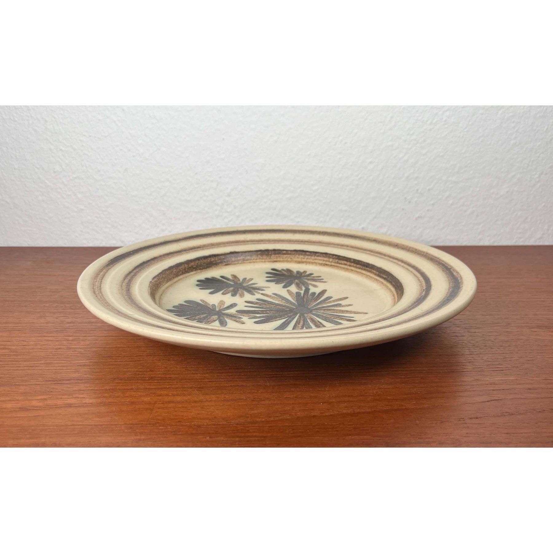 Mid-Century Modern Wall Plate with Flower Design from Mit Stoneware, 1960s For Sale 7