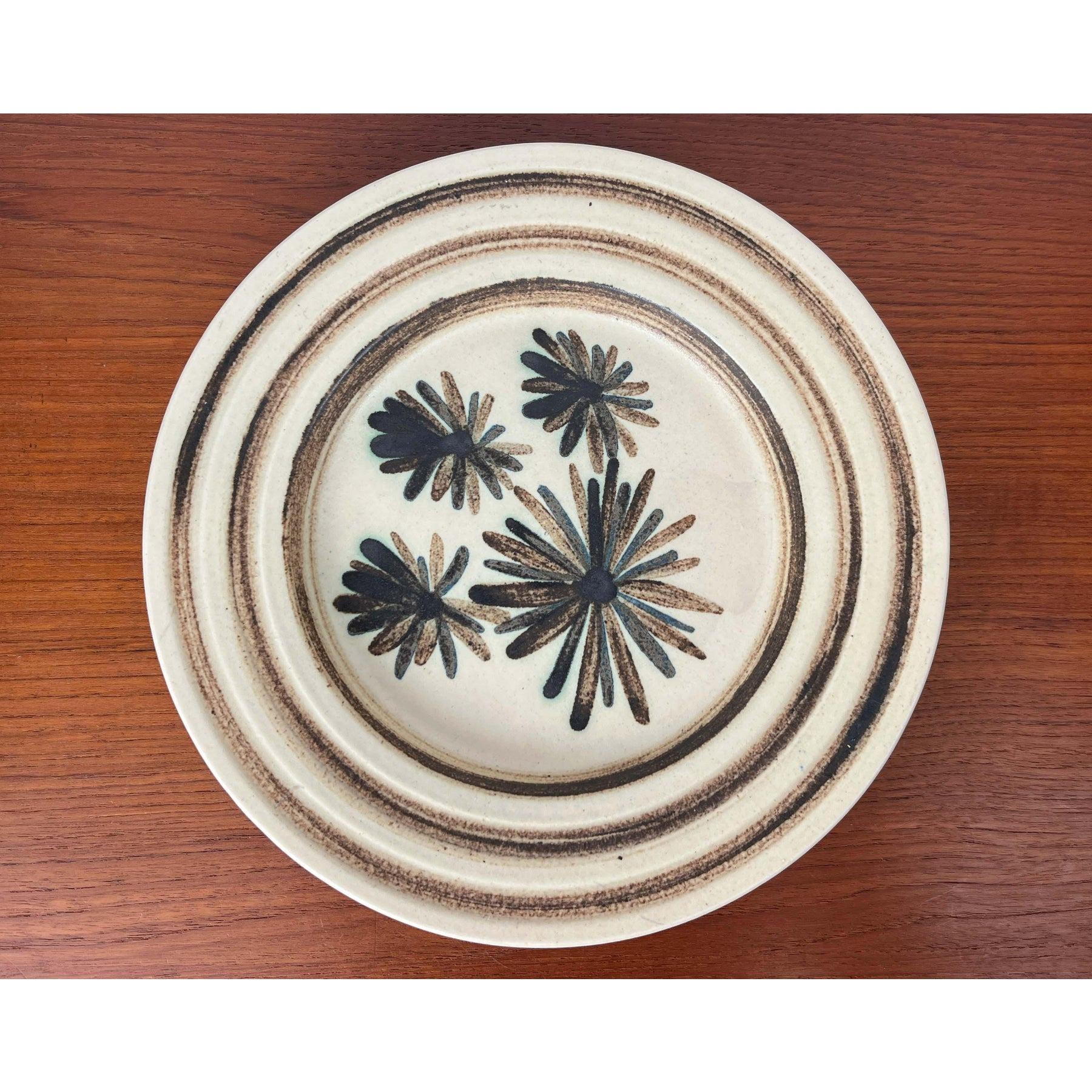 Mid-Century Modern Wall Plate with Flower Design from Mit Stoneware, 1960s For Sale 8