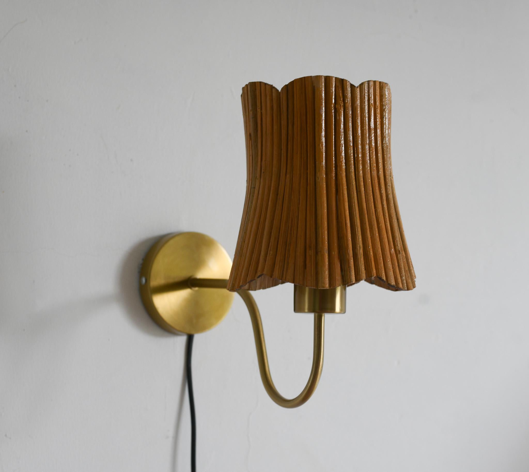 Unknown Mid century Modern Wall Sconce Lamp Floral Shape For Sale