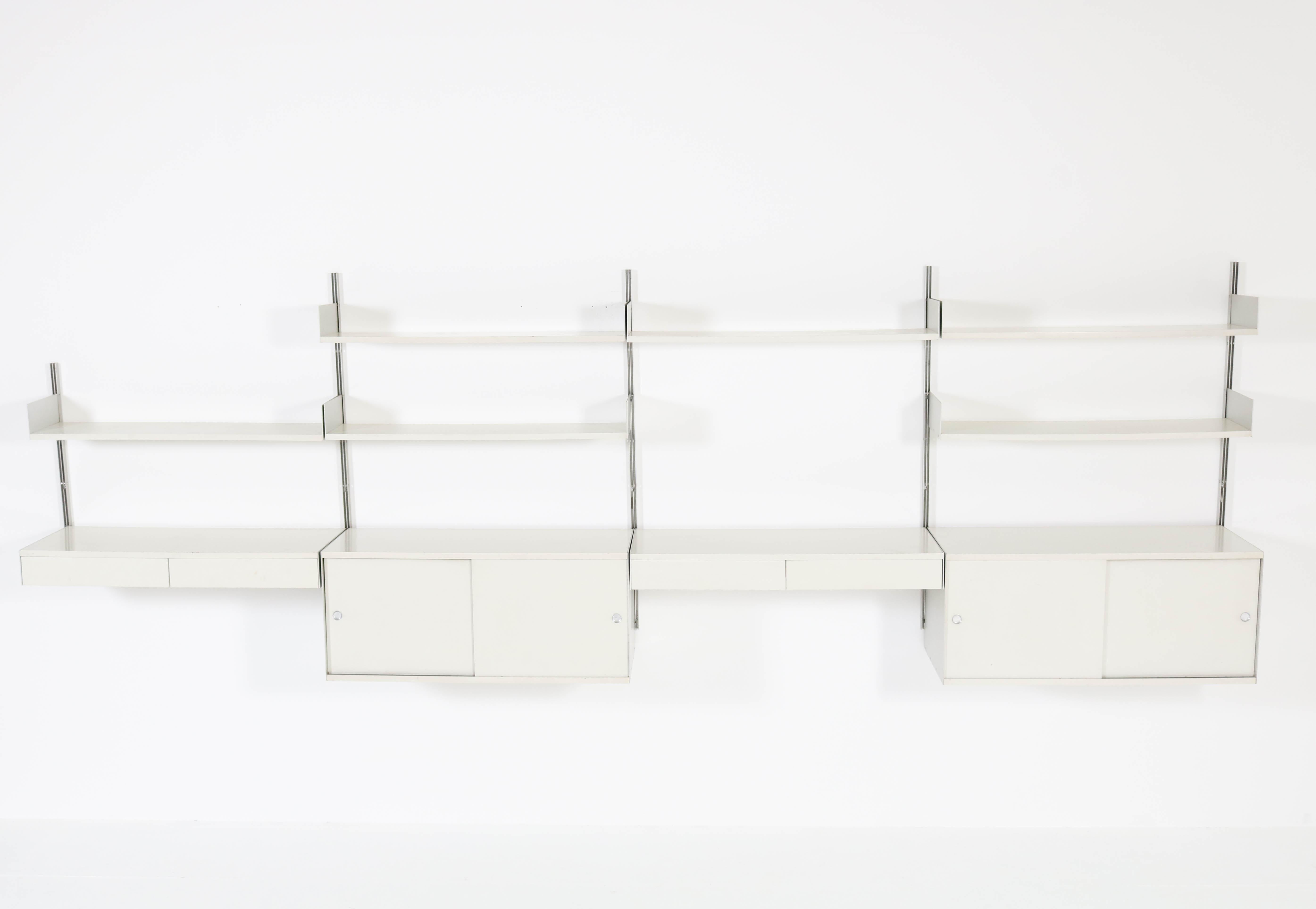 Mid-Century Modern Wall Shelving Unit Model 606 by Dieter Rams for Vitsoe, 1960s In Good Condition In Amsterdam, NL