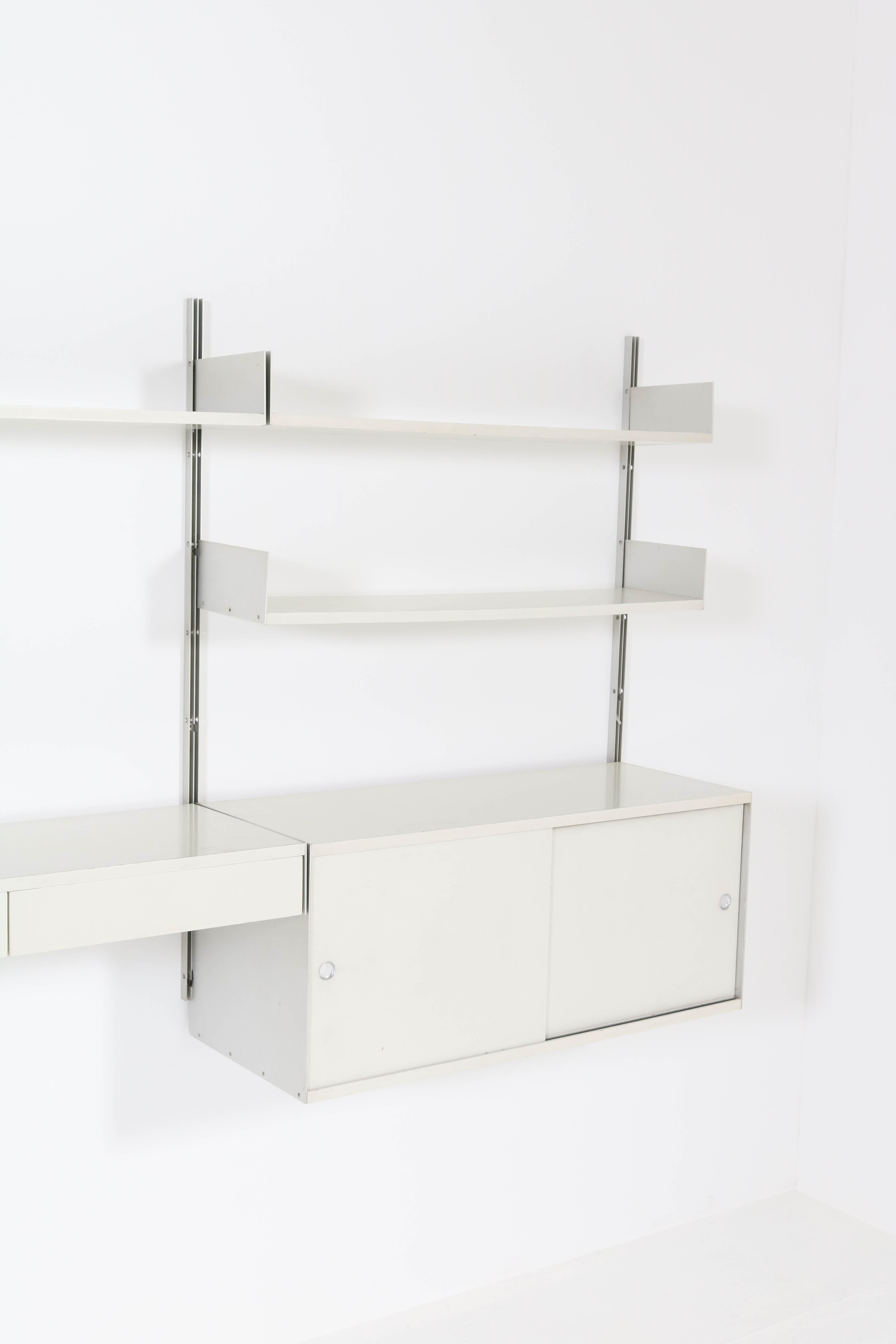 Mid-20th Century Mid-Century Modern Wall Shelving Unit Model 606 by Dieter Rams for Vitsoe, 1960s