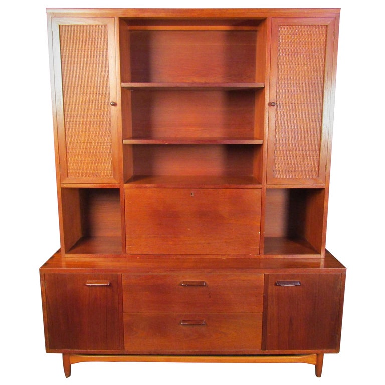 MidCentury Modern Wall Unit by Lane Furniture For Sale at 1stDibs