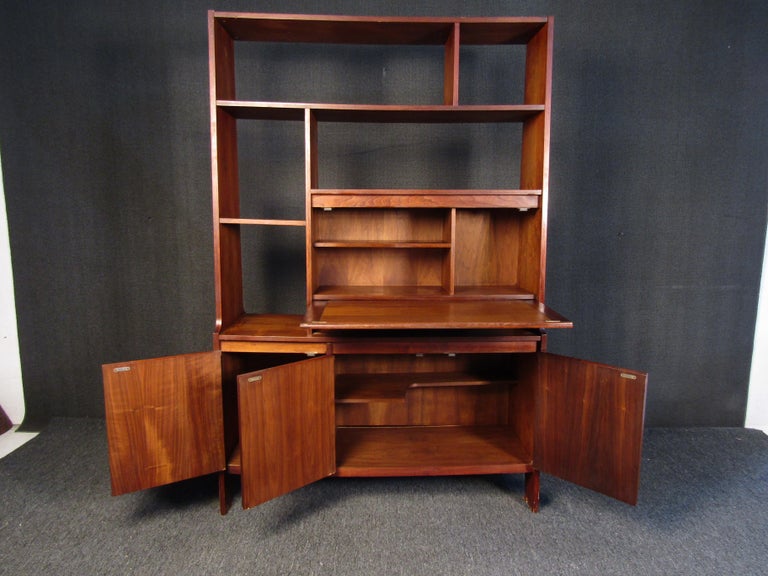 MidCentury Modern Wall Unit For Sale at 1stDibs