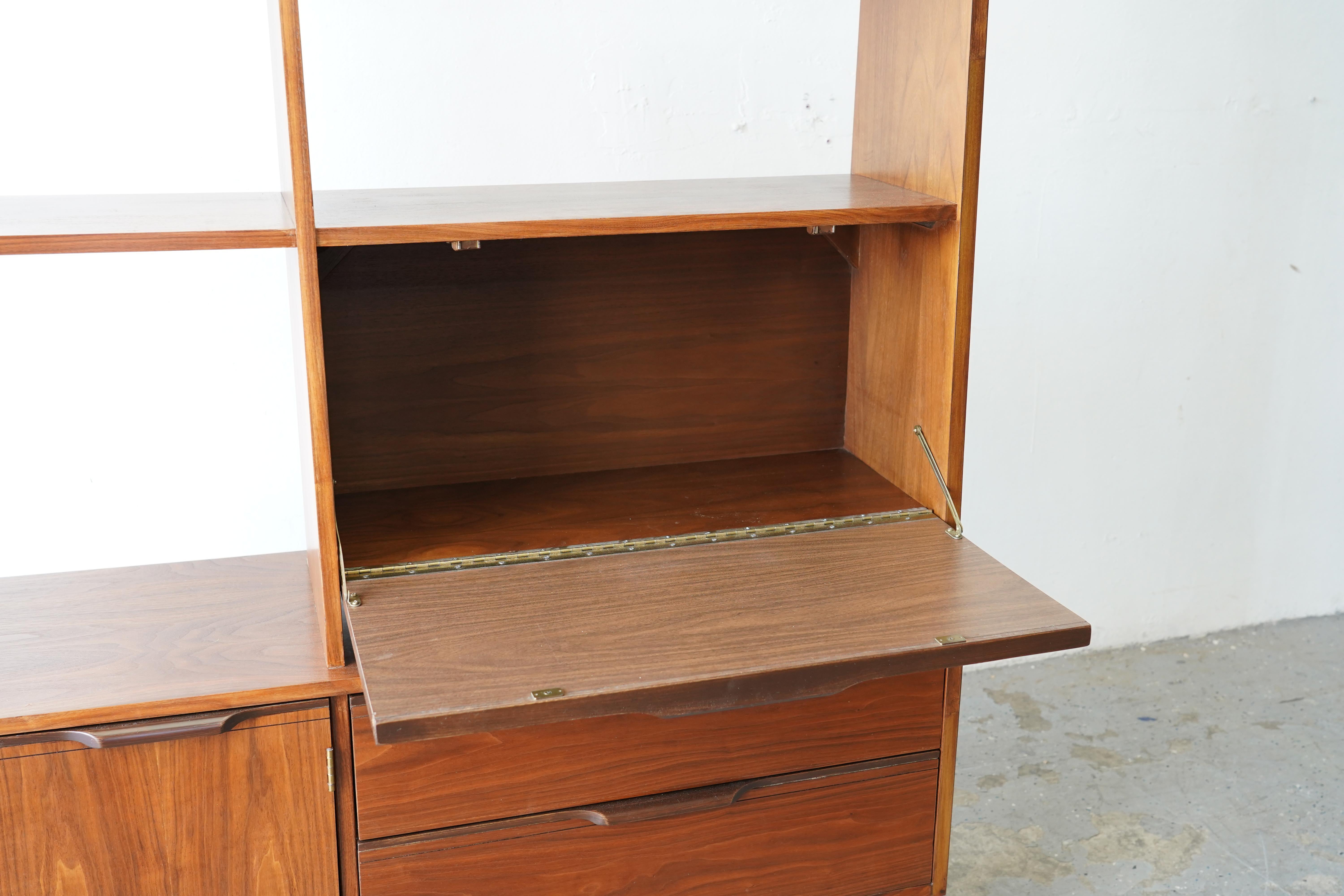 Mid-20th Century Mid-Century Modern Wall Unit / Hutch / Room Divider / Bar