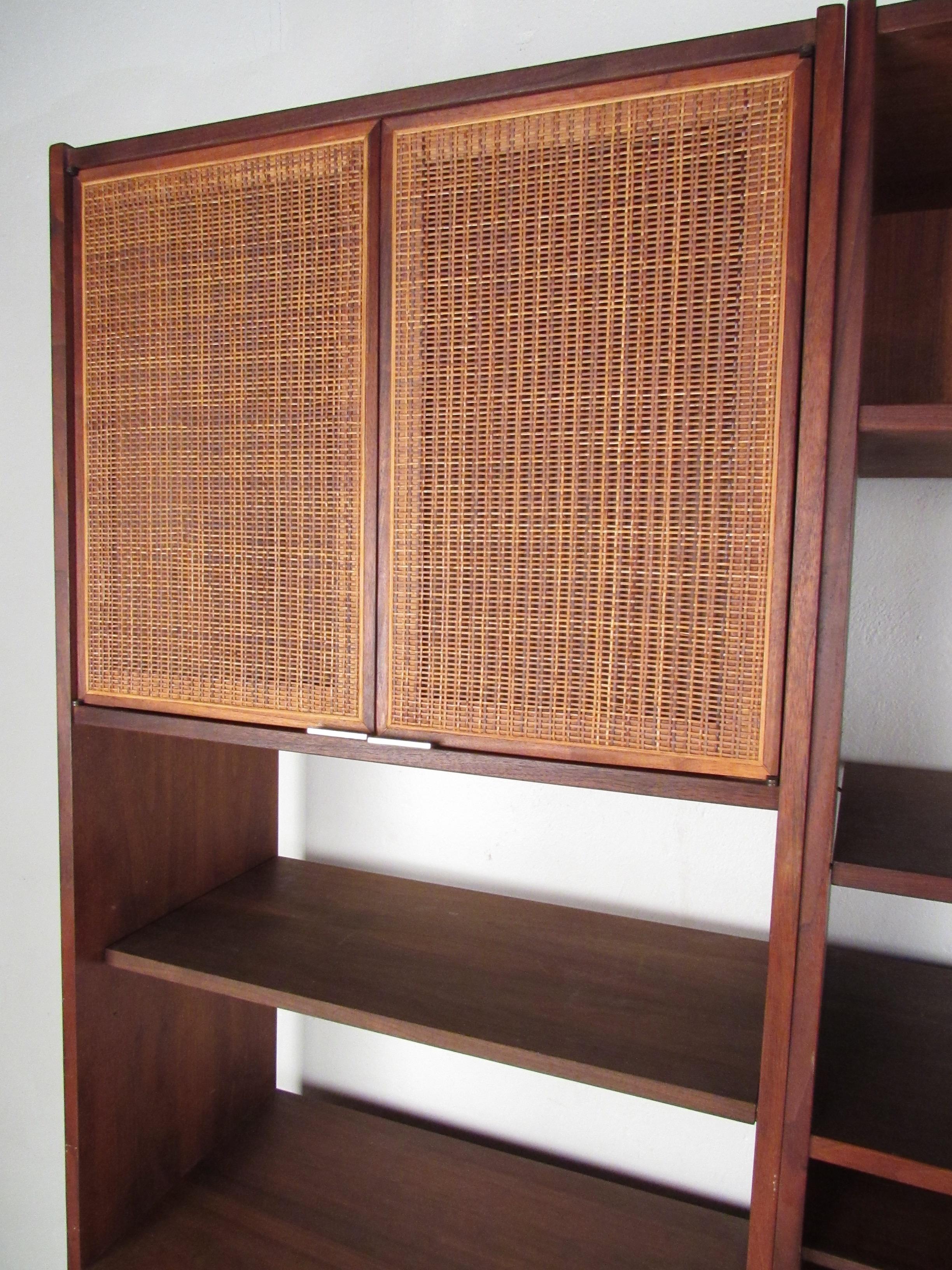 Mid-Century Modern Wall Unit or Bookshelves In Good Condition In Brooklyn, NY