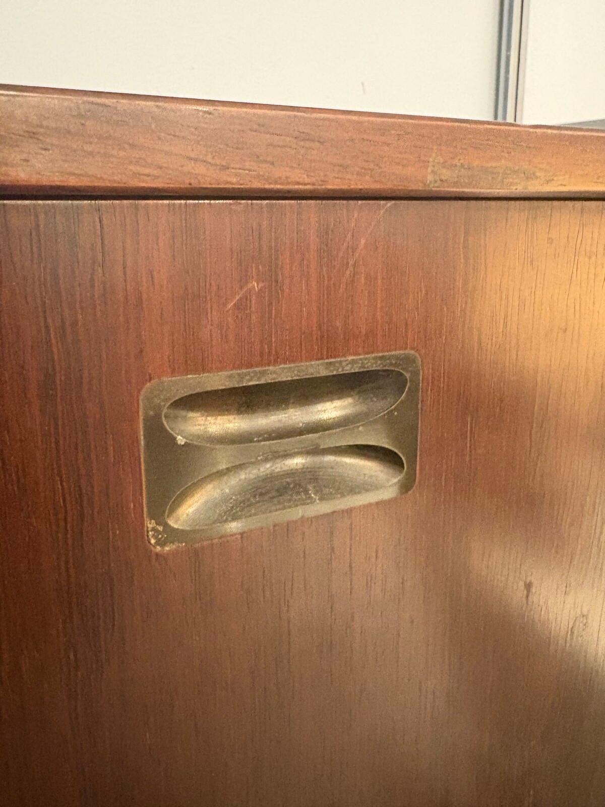 Moderner Wandschrank aus der Jahrhundertmitte, Stildomus, Italien, 1960er Jahre (Italienisch) im Angebot