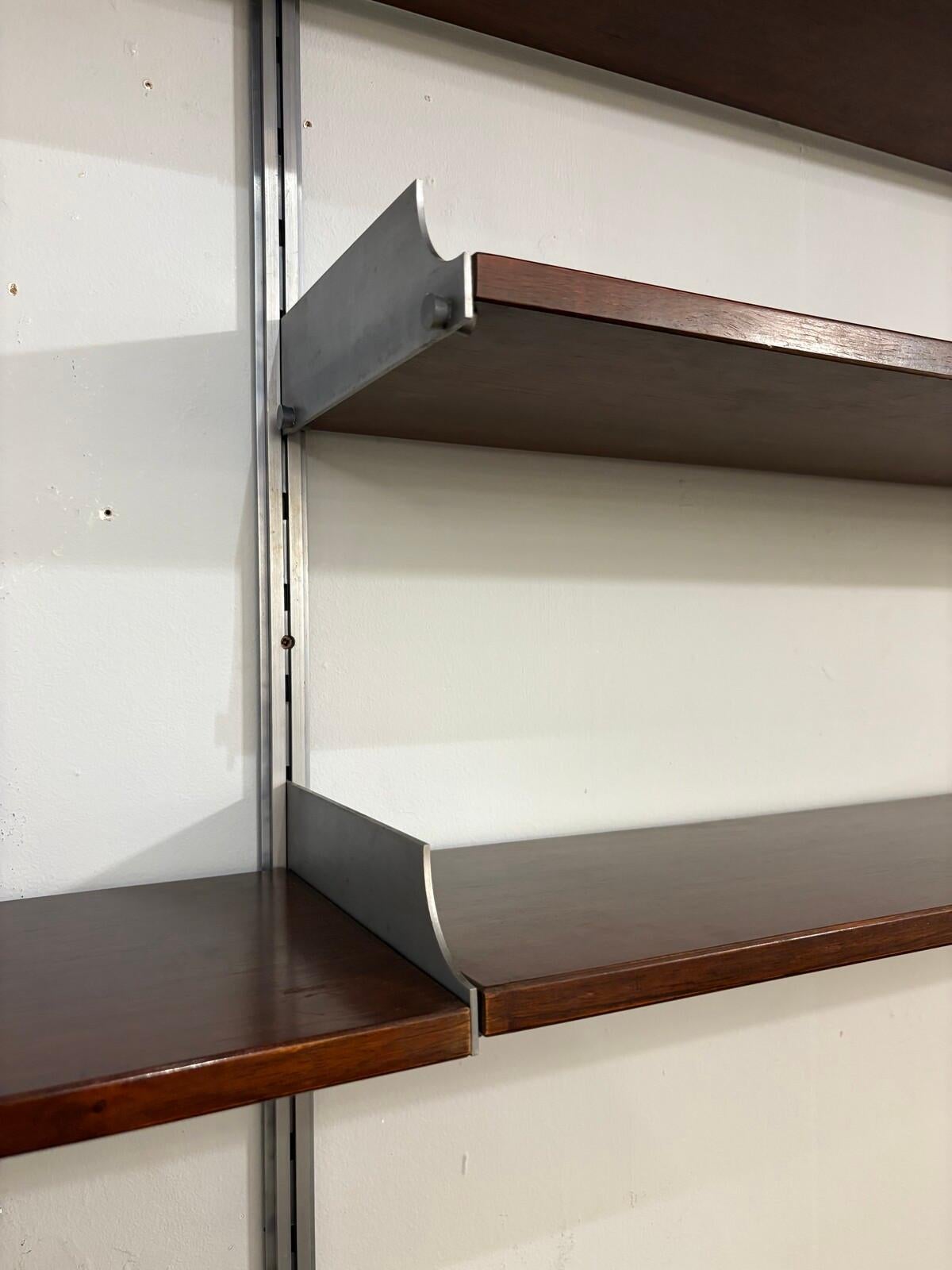 Moderner Wandschrank aus der Jahrhundertmitte, Stildomus, Italien, 1960er Jahre (Holz) im Angebot