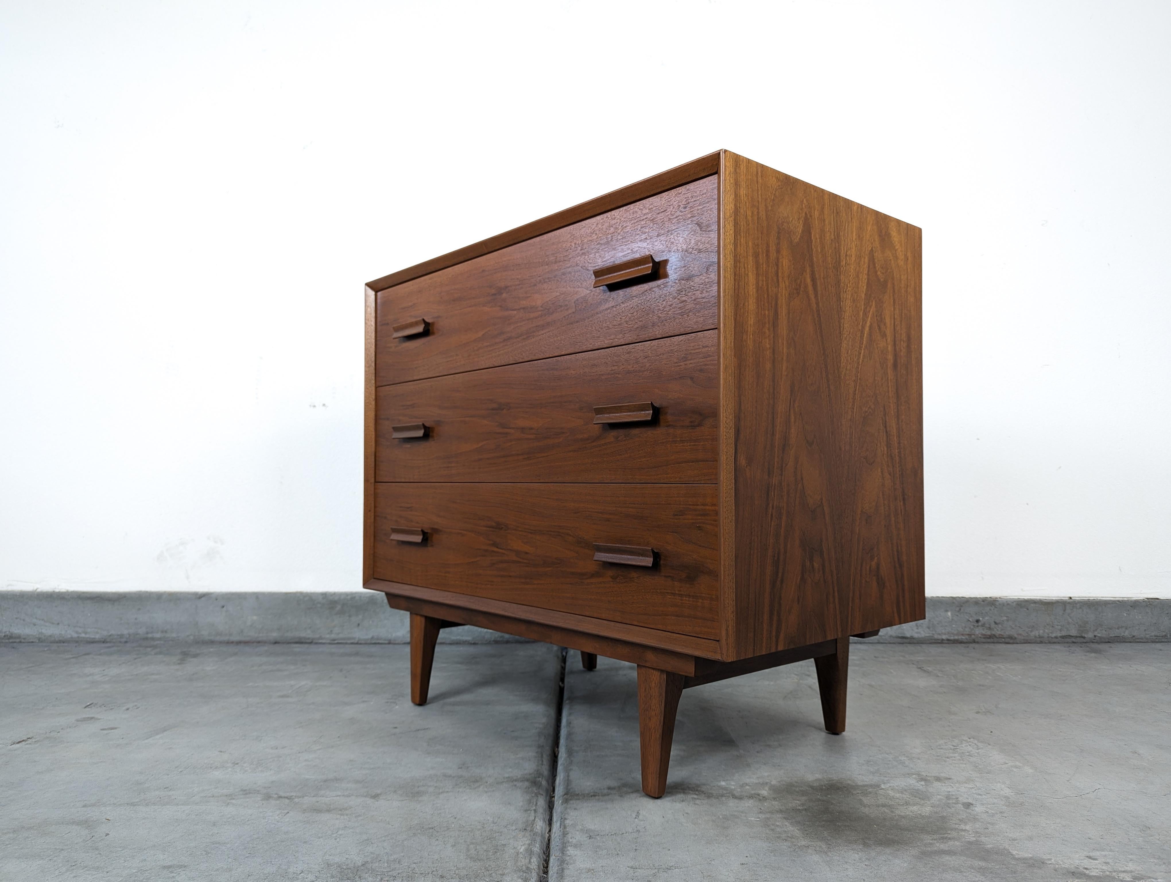 Scandinavian Mid Century Modern Walnut 3 Drawer Chest/Dresser, c1960s For Sale