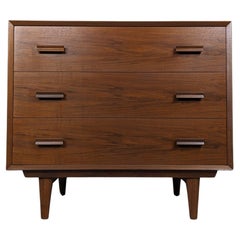 Mid Century Modern Nussbaum 3 Schubladen Kommode/Kleiderschrank, ca. 1960er Jahre