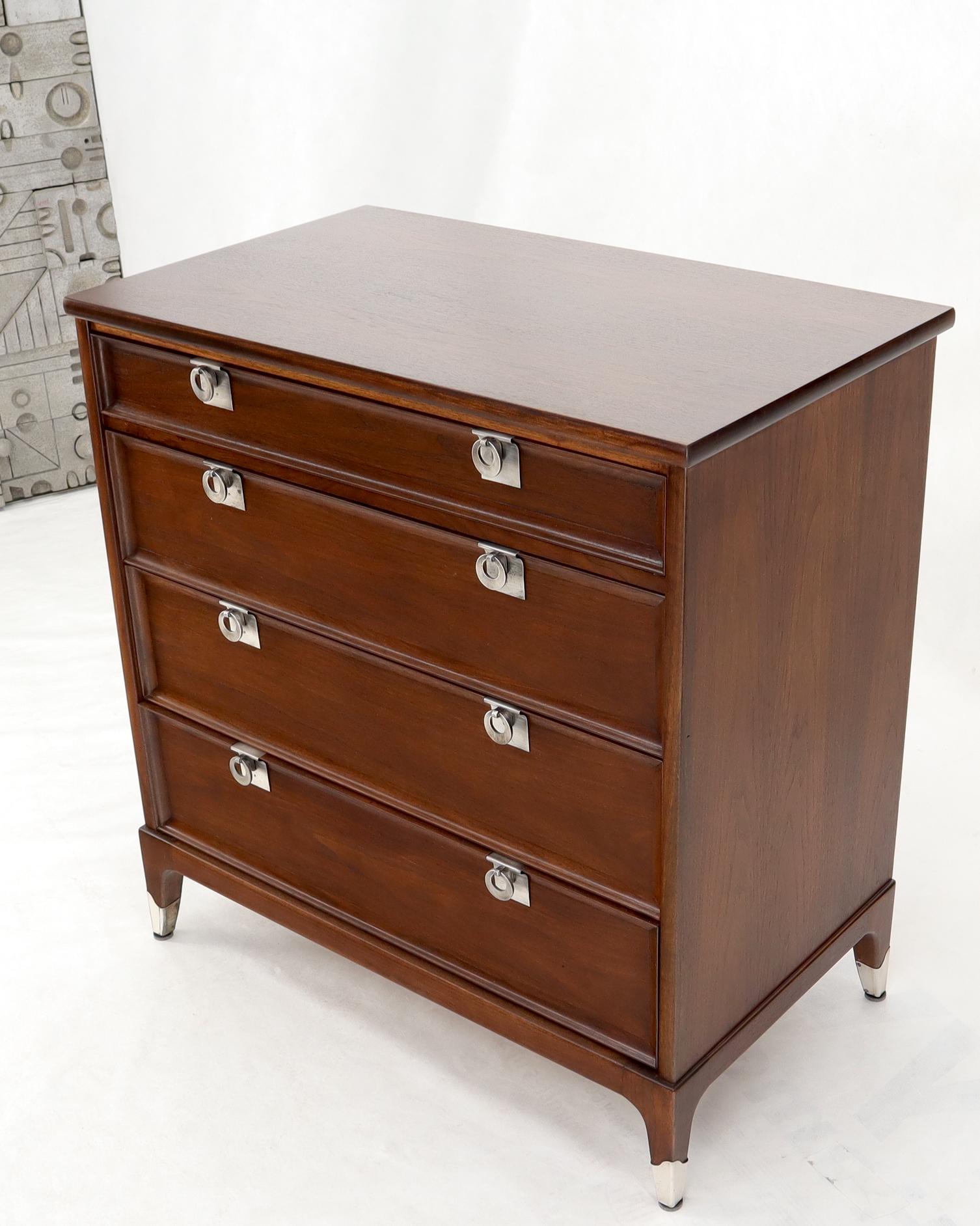 20th Century Mid-Century Modern Walnut 4 Drawers Bachelor Chest For Sale