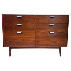Mid Century Modern Nogal 6 Cajones Cómoda Credenza