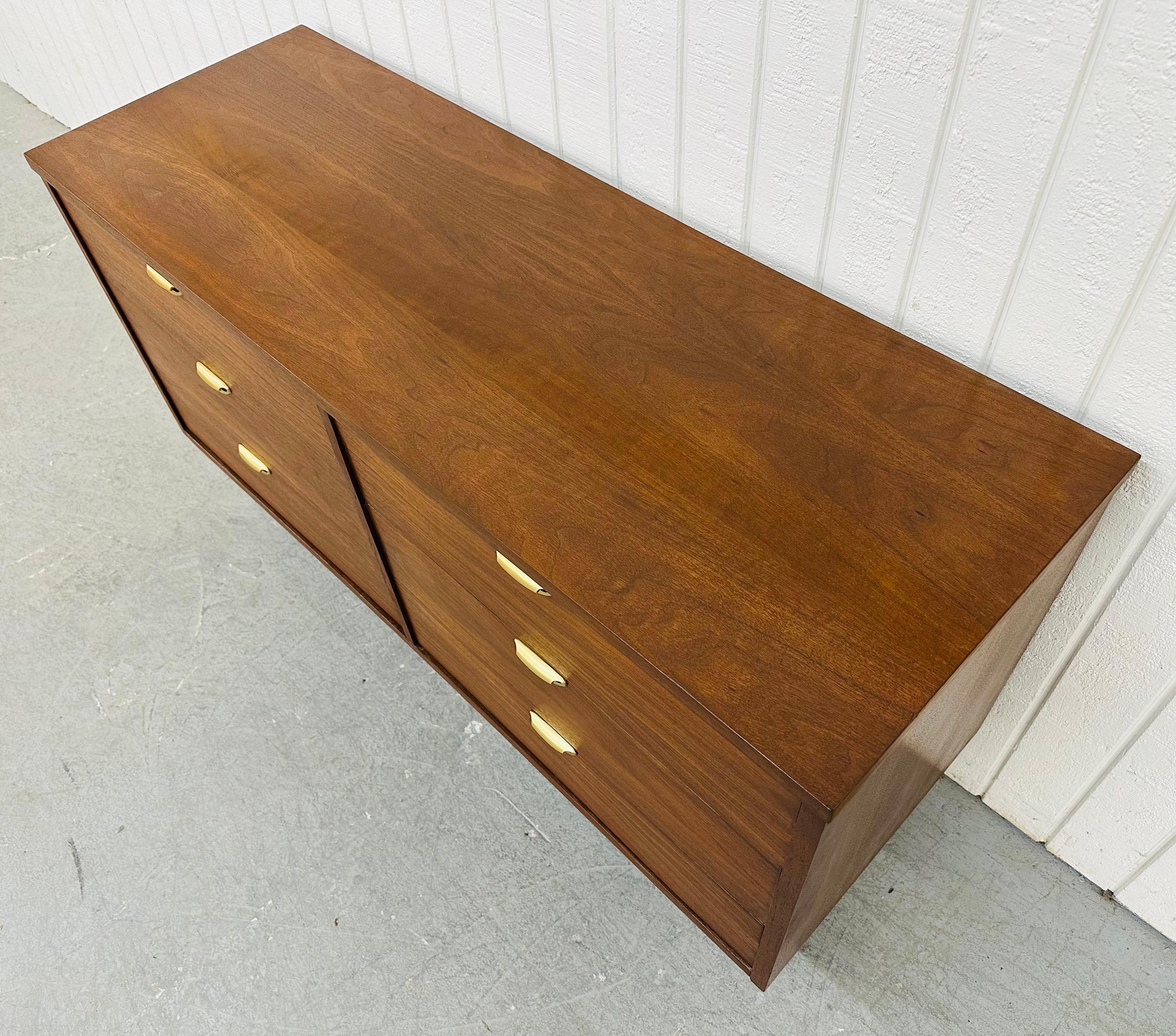 20th Century Mid-Century Modern Walnut 6-Drawer Dresser