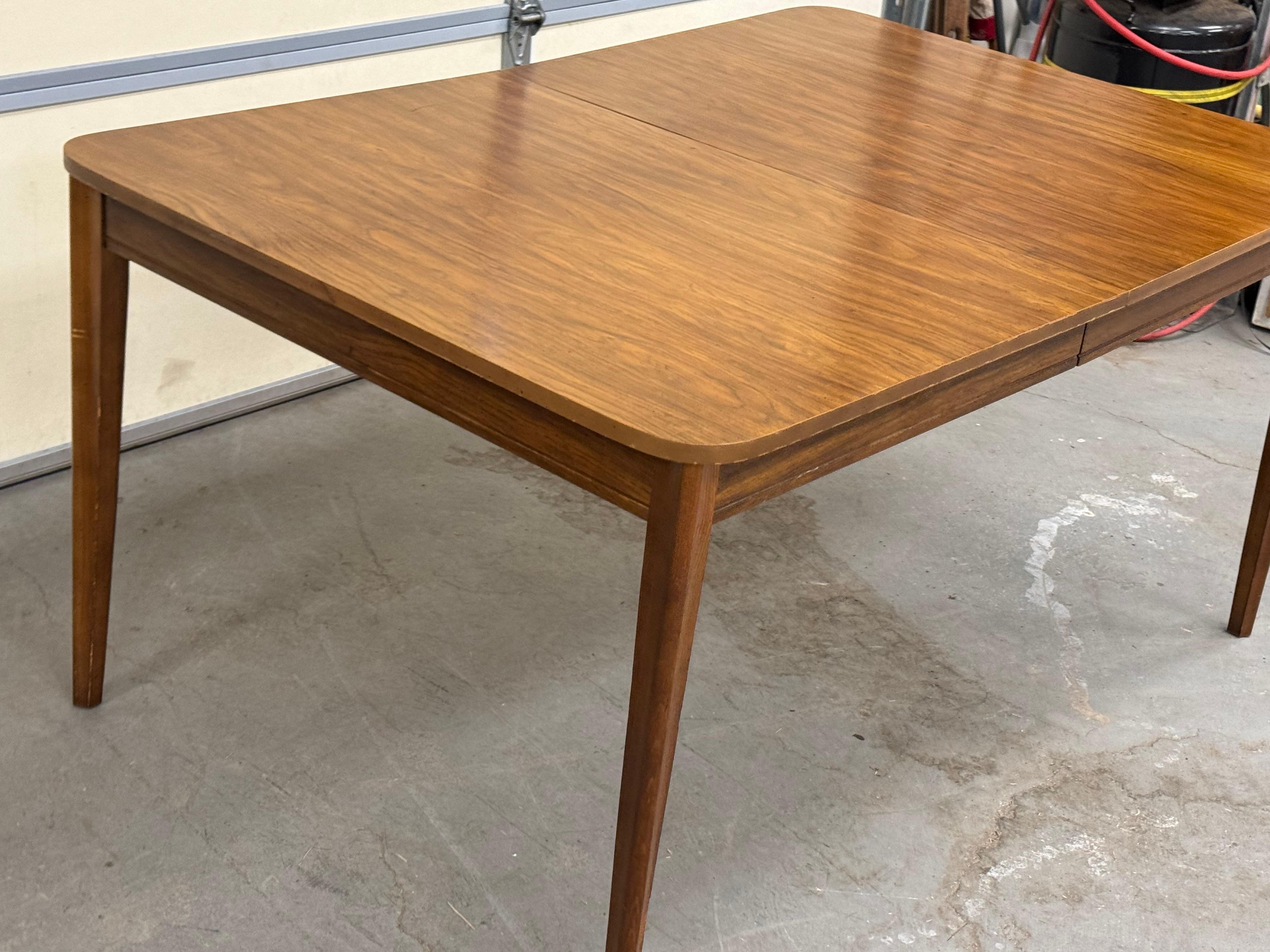 Table de salle à manger 60