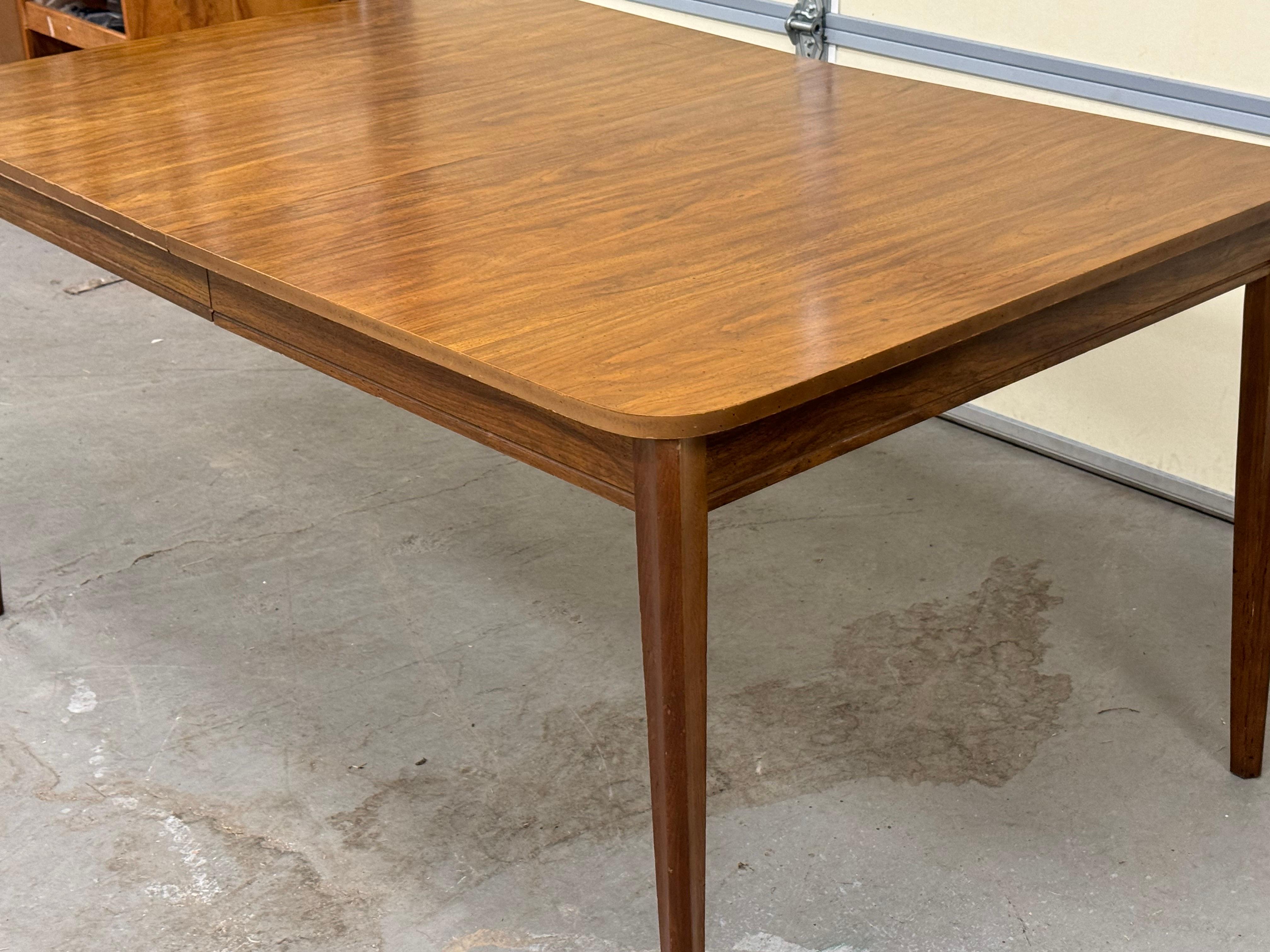 Table de salle à manger 60