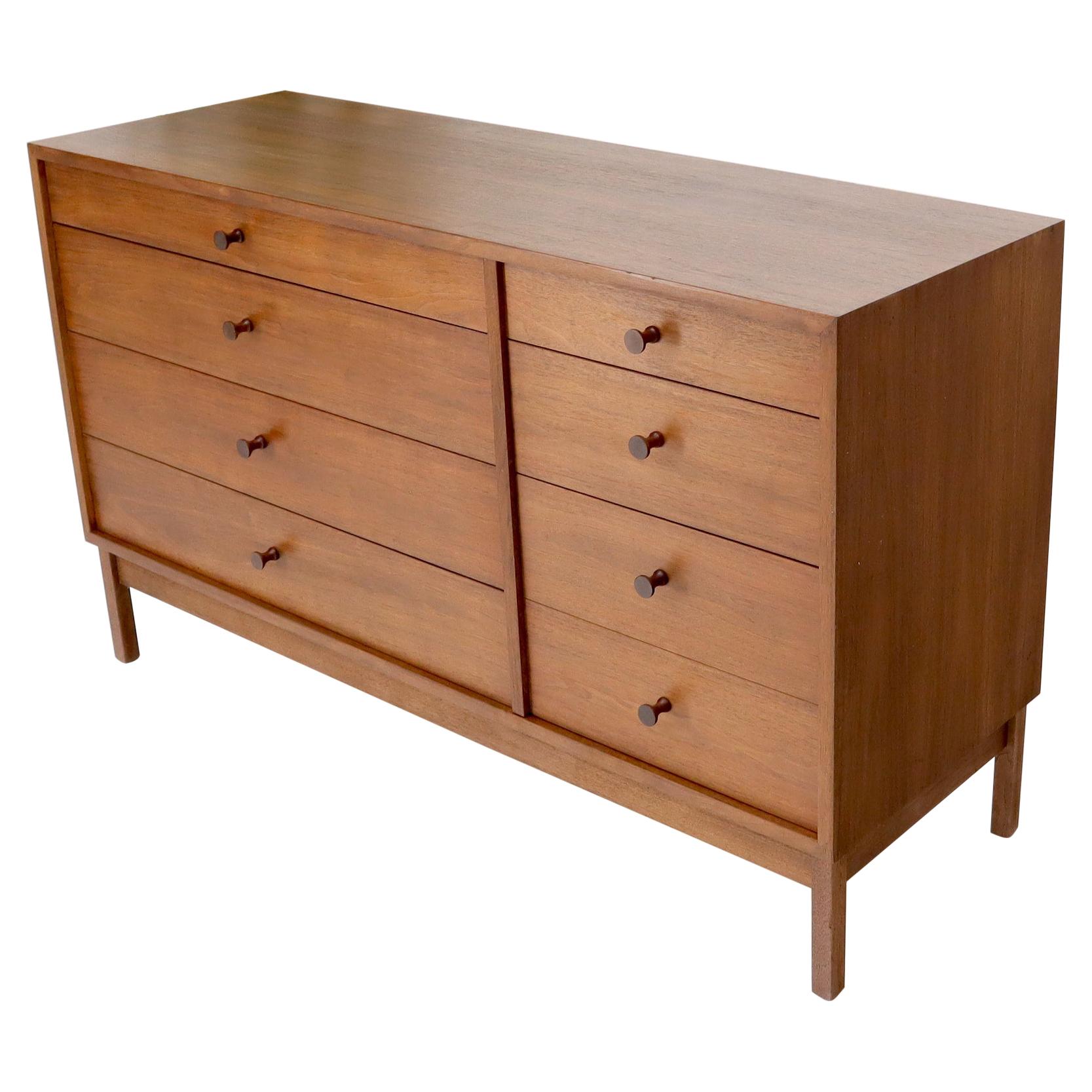 Mid-Century Modern Walnut 8 Drawers Long Dresser Credenza For Sale