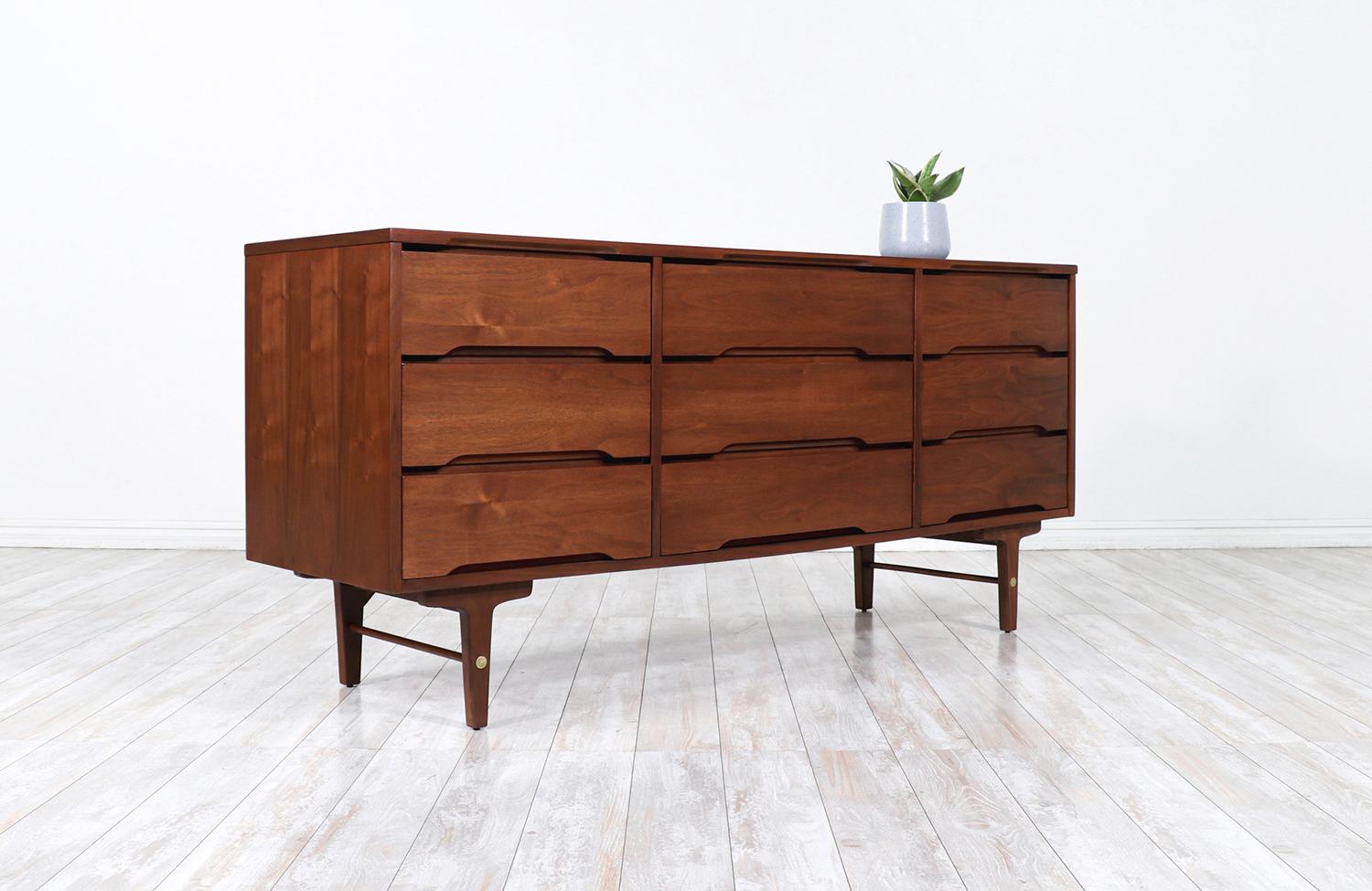 stanley furniture 9 drawer dresser