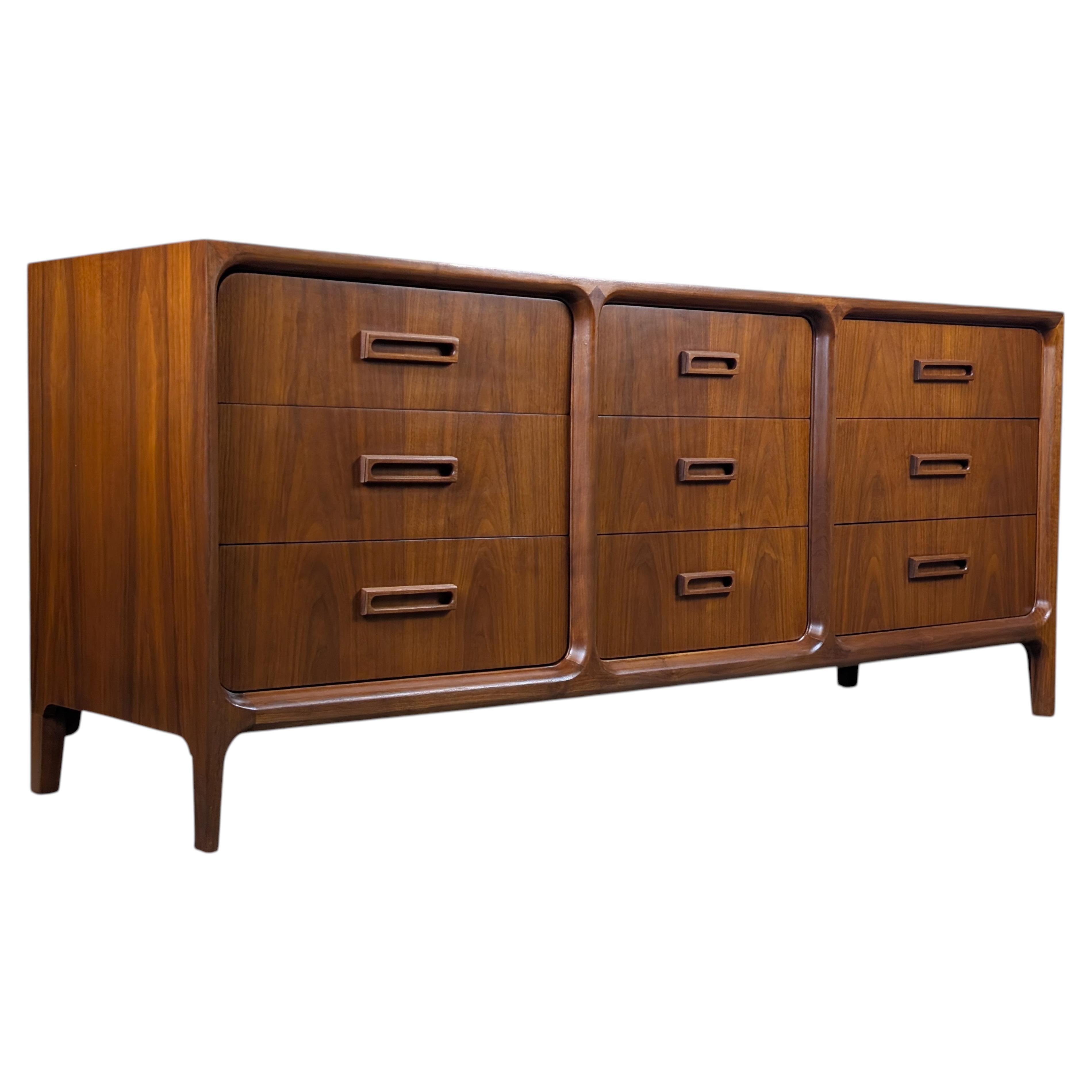 Mid Century Modern Walnut 9-Drawer Lowboy Dresser by Widdicomb, c1960s For Sale