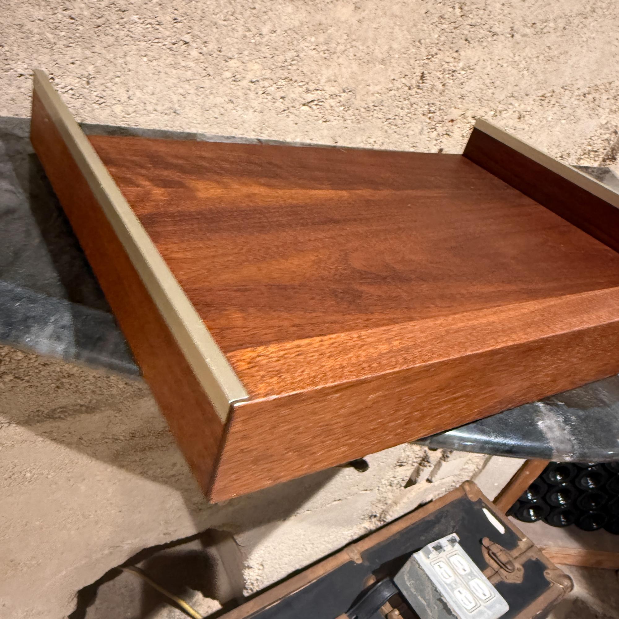 Mid-Century Modern Walnut & Aluminum Letter Tray Desk Accessory Qualiton For Sale 6