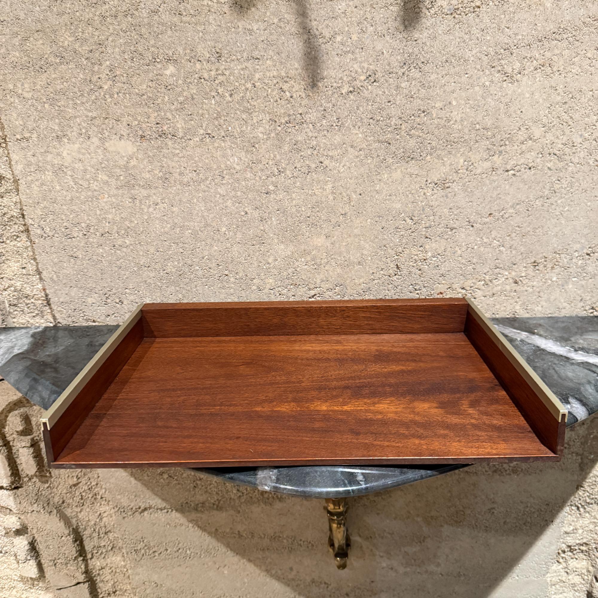 For your consideration, mid-century modern walnut & aluminum letter tray, desk accessory. Retains original label, QUALITON. In the Style of Florence Knoll. Clean modern design with simple lines.

Dimensions: 15.75
