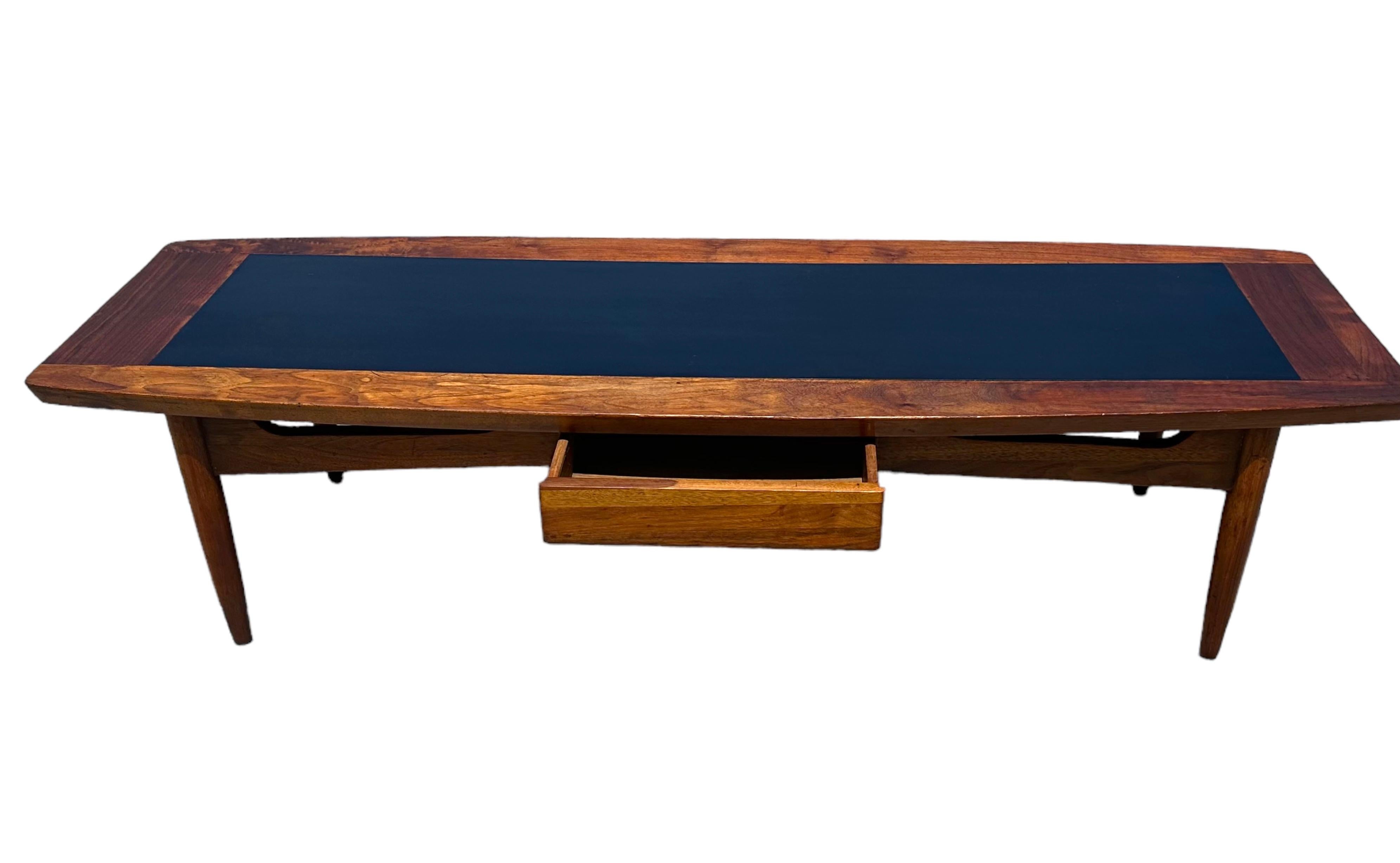 Mid-Century Modern Walnut American of Martinville Coffee Table In Good Condition In Jupiter, FL
