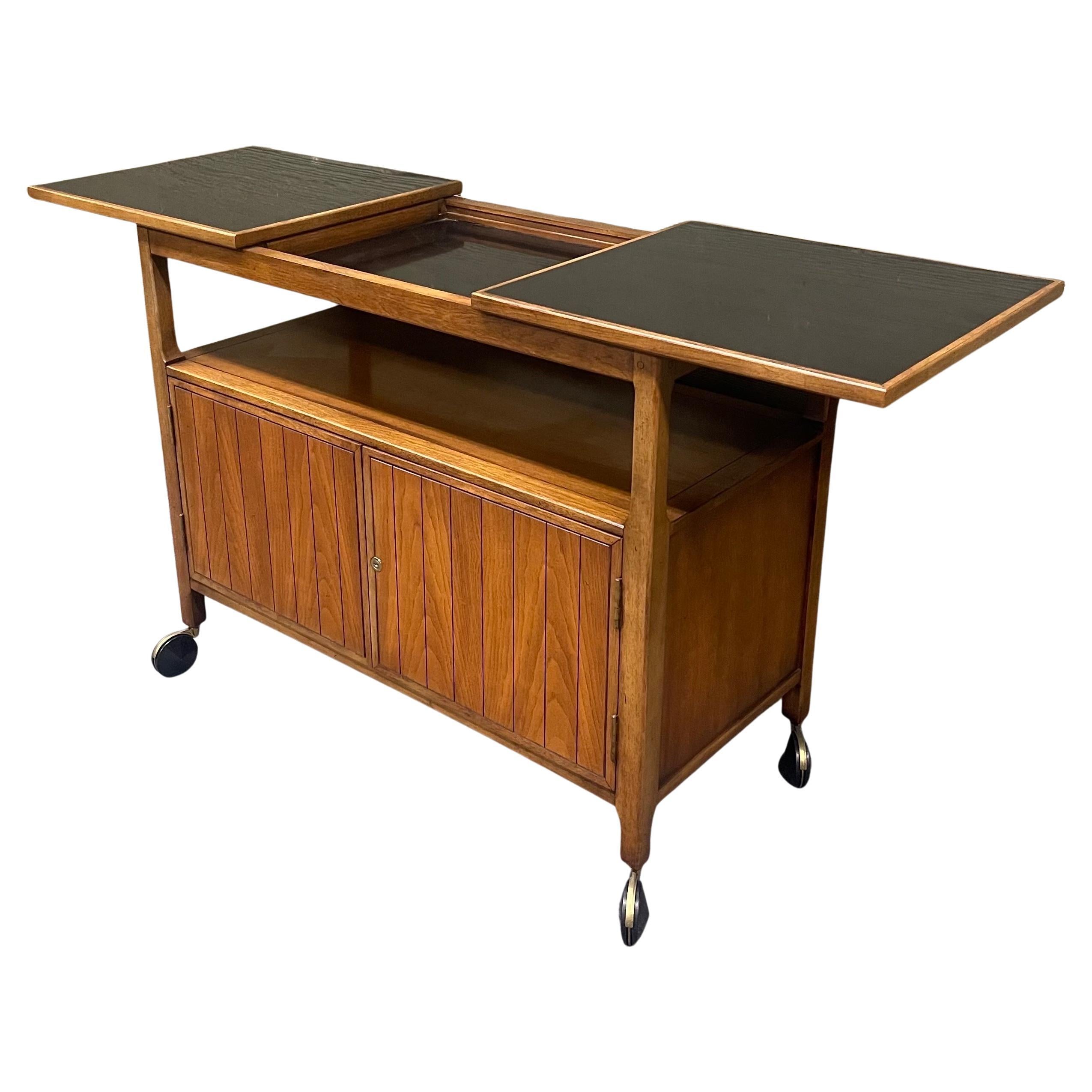 Mid-Century Modern Walnut and Black Laminate Expanding Bar Cart For Sale