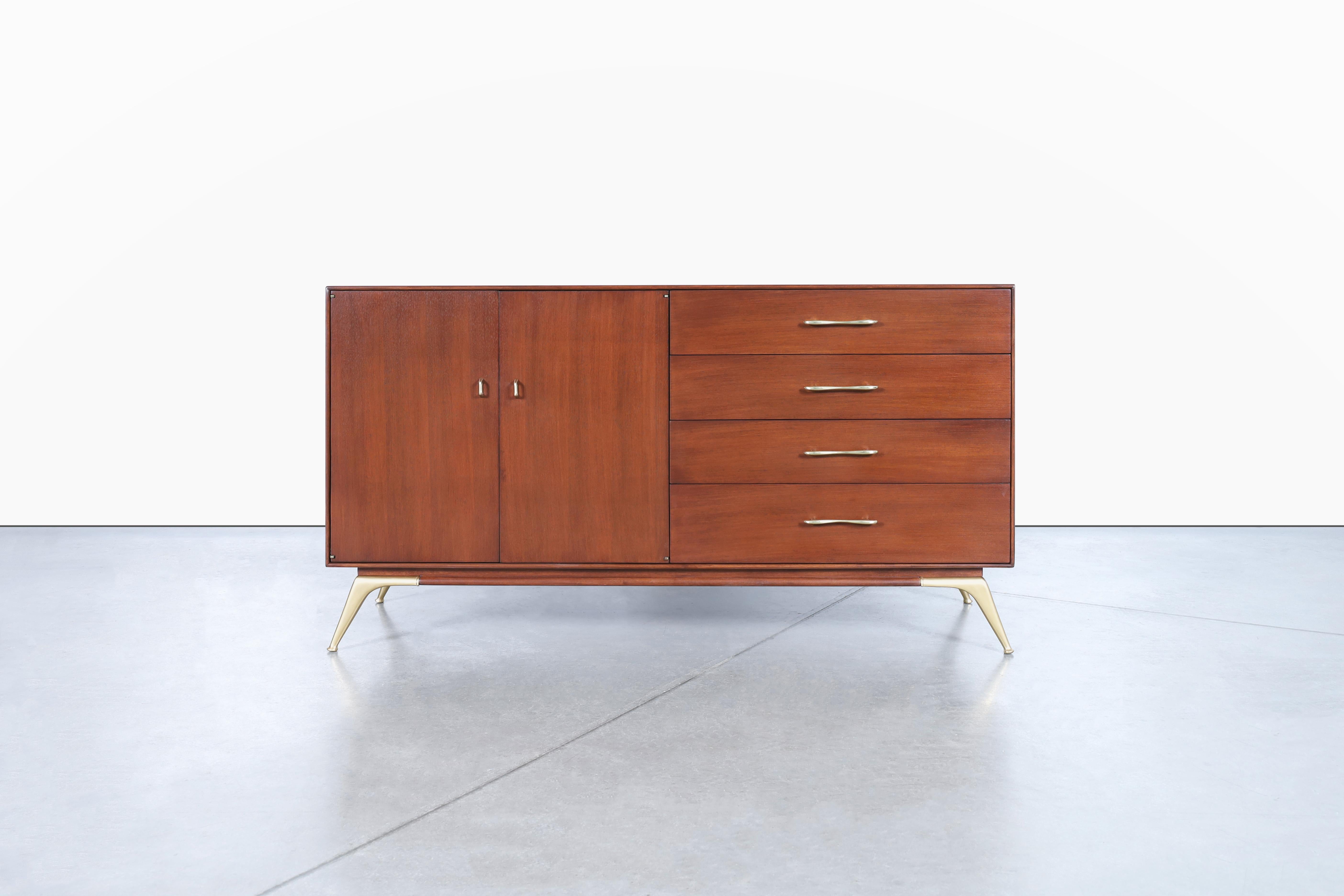 Mid-Century Modern Walnut and Brass Credenza by R-Way For Sale 4