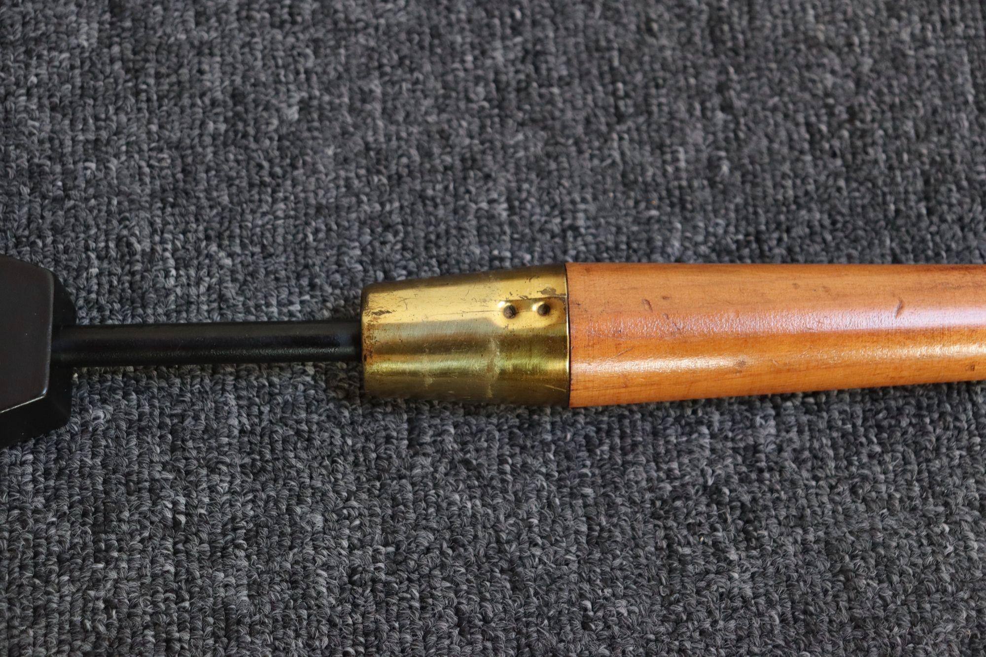 Mid-Century Modern Walnut and Brass Fireplace Tool Set in the Manner of Umanoff For Sale 8