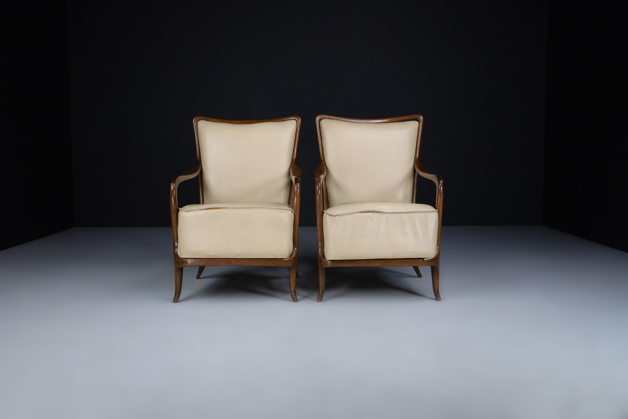 Italian Mid-Century Modern Walnut and Leather Armchairs by Paolo Buffa, Italy 1950s