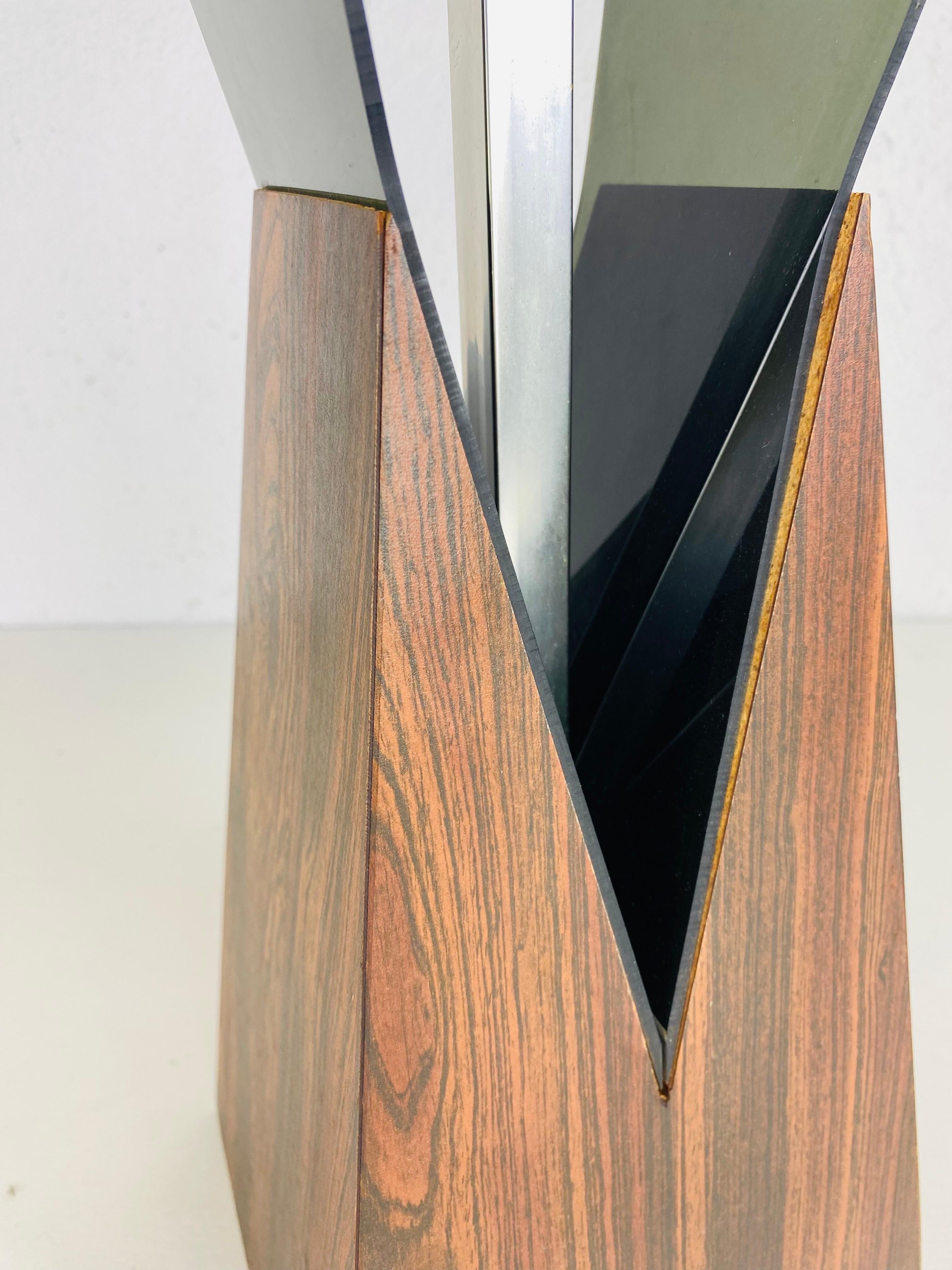 Mid-20th Century Mid-century modern walnut and Lucite table lamp