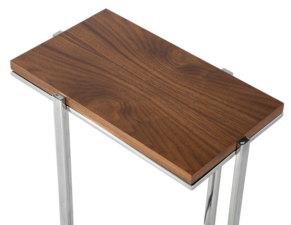 Fin du 20e siècle Table à boire en métal et noyer de style moderne du milieu du siècle en vente