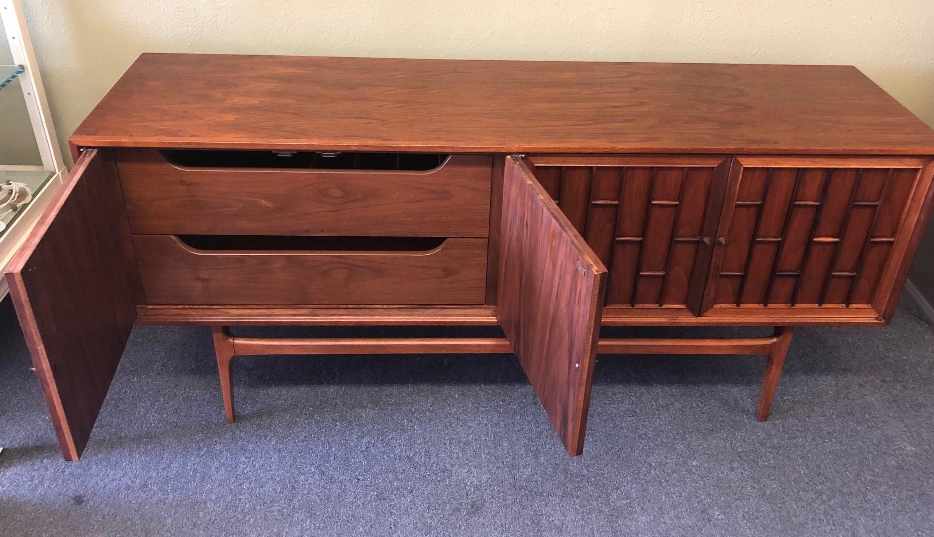 20th Century Mid-Century Modern Walnut and Rosewood Credenza by Thomasville