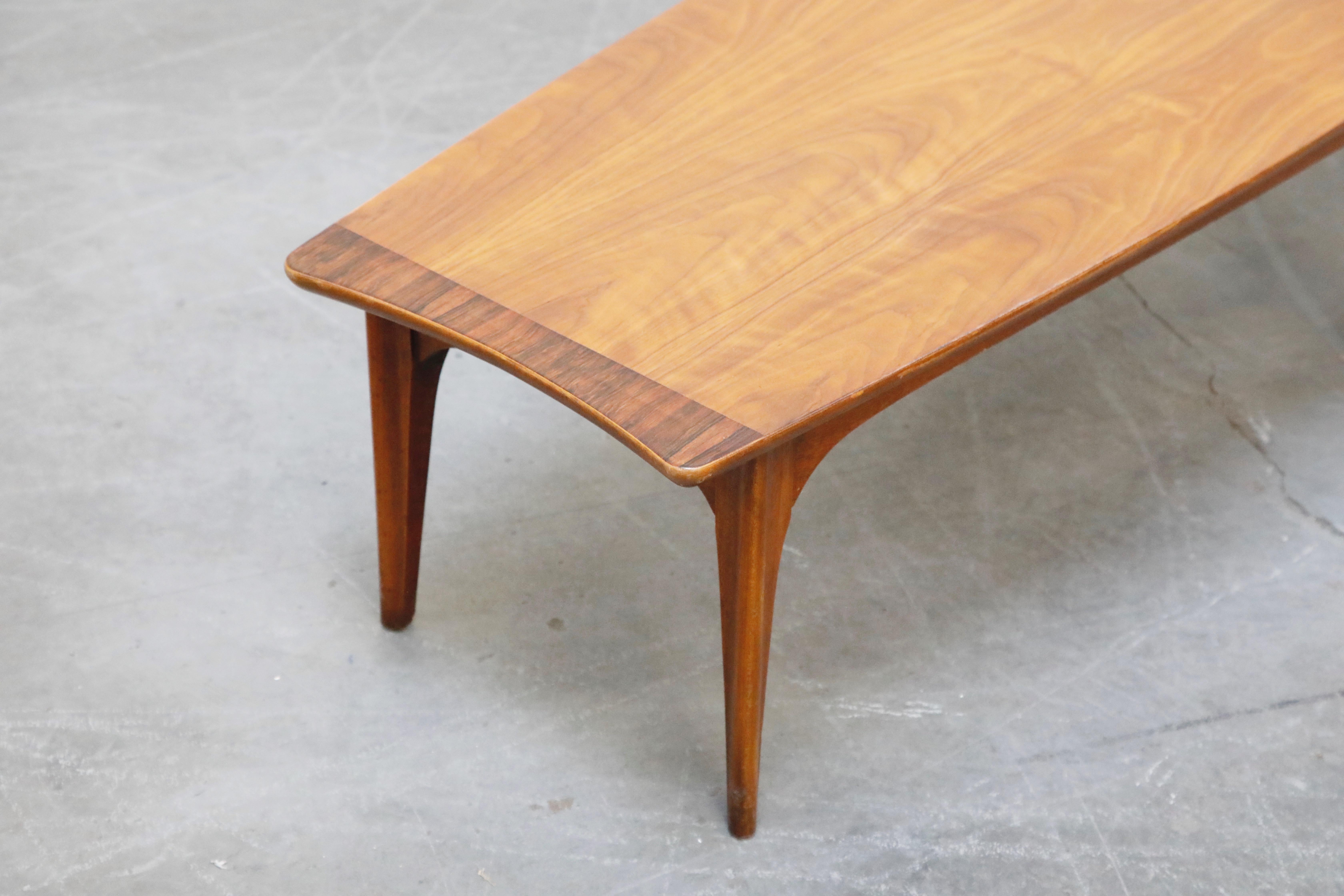 Mid-Century Modern Walnut and Rosewood Surfboard Shaped Coffee Table, circa 1970 6