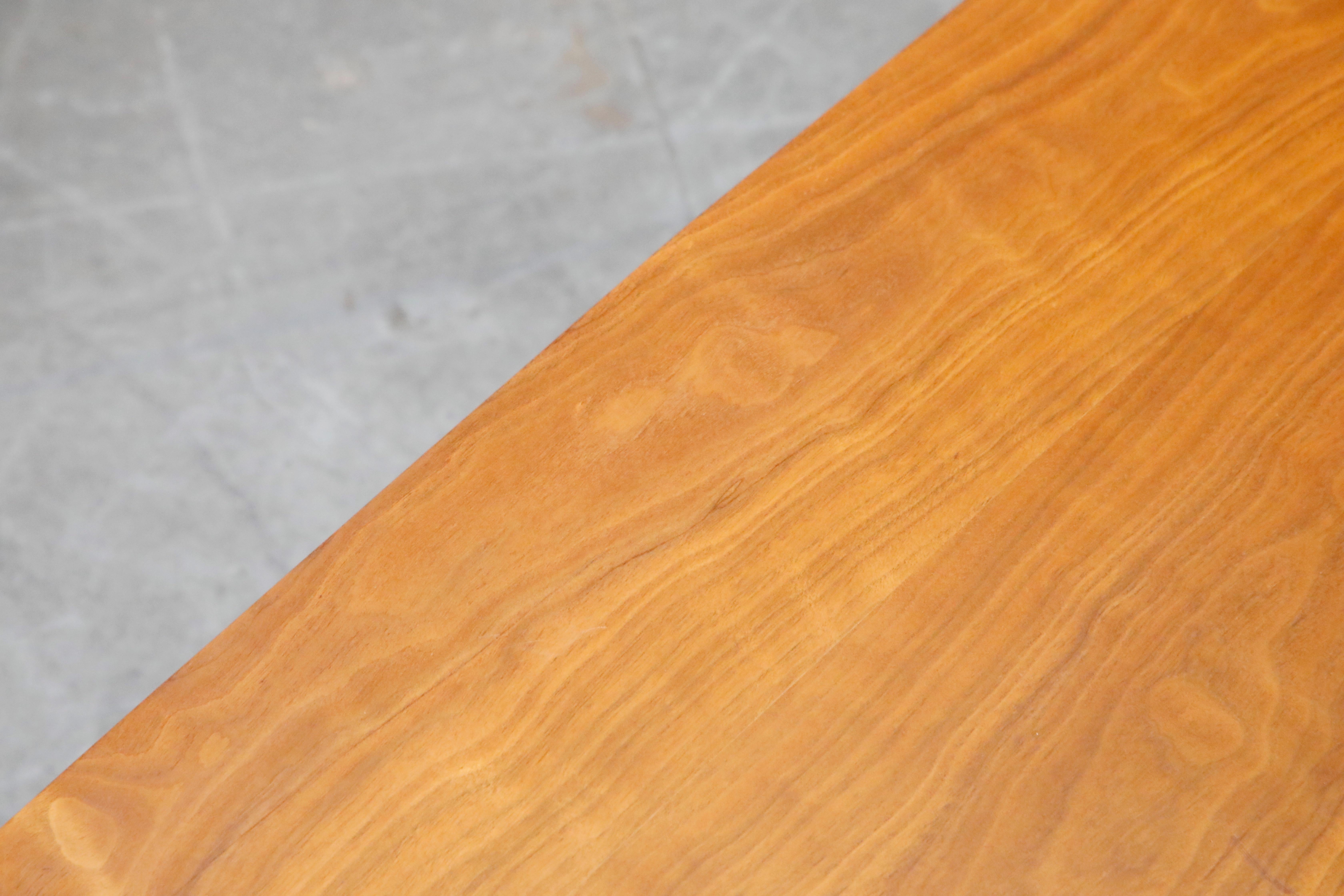Mid-Century Modern Walnut and Rosewood Surfboard Shaped Coffee Table, circa 1970 12
