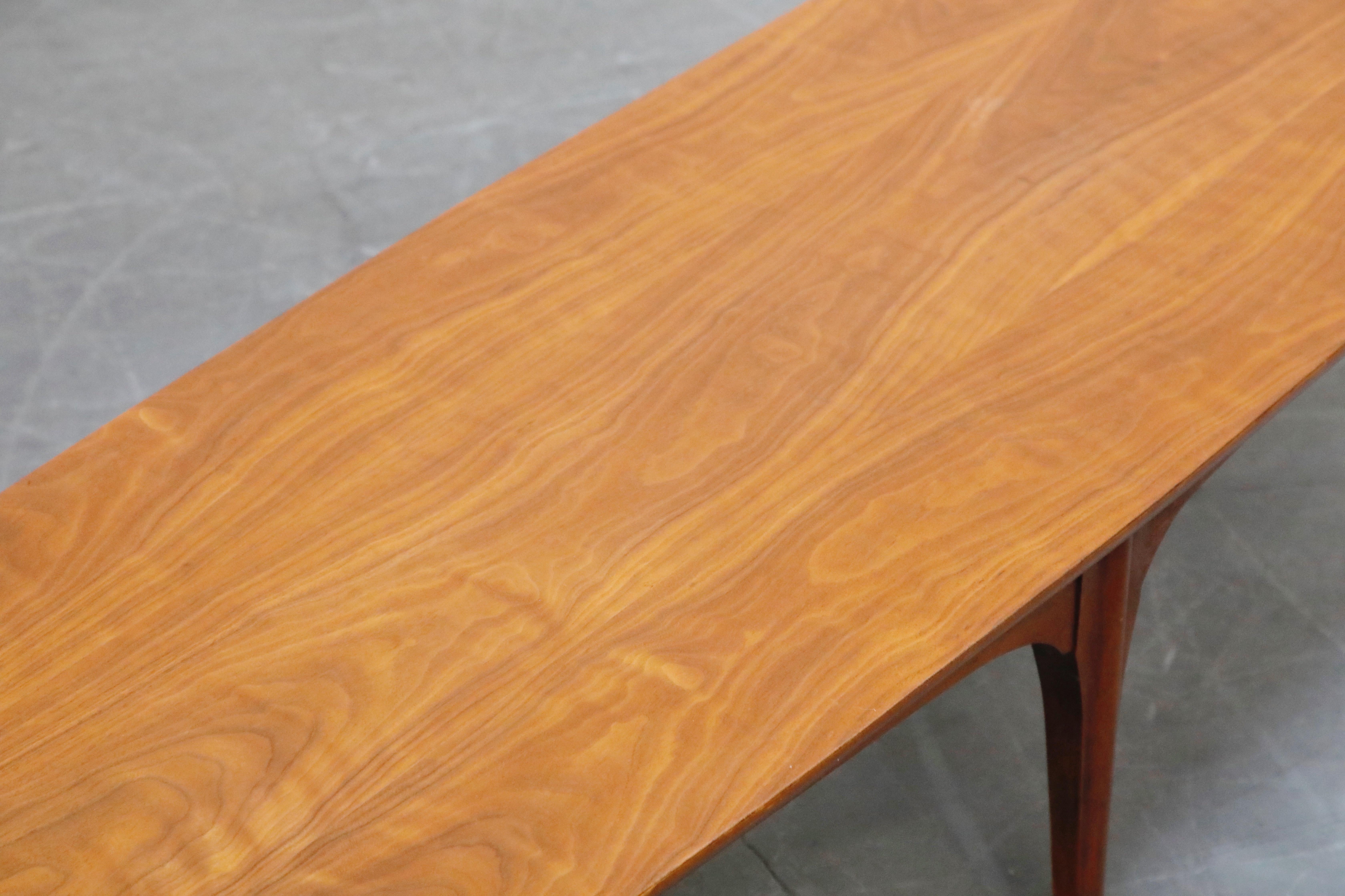 Mid-Century Modern Walnut and Rosewood Surfboard Shaped Coffee Table, circa 1970 13