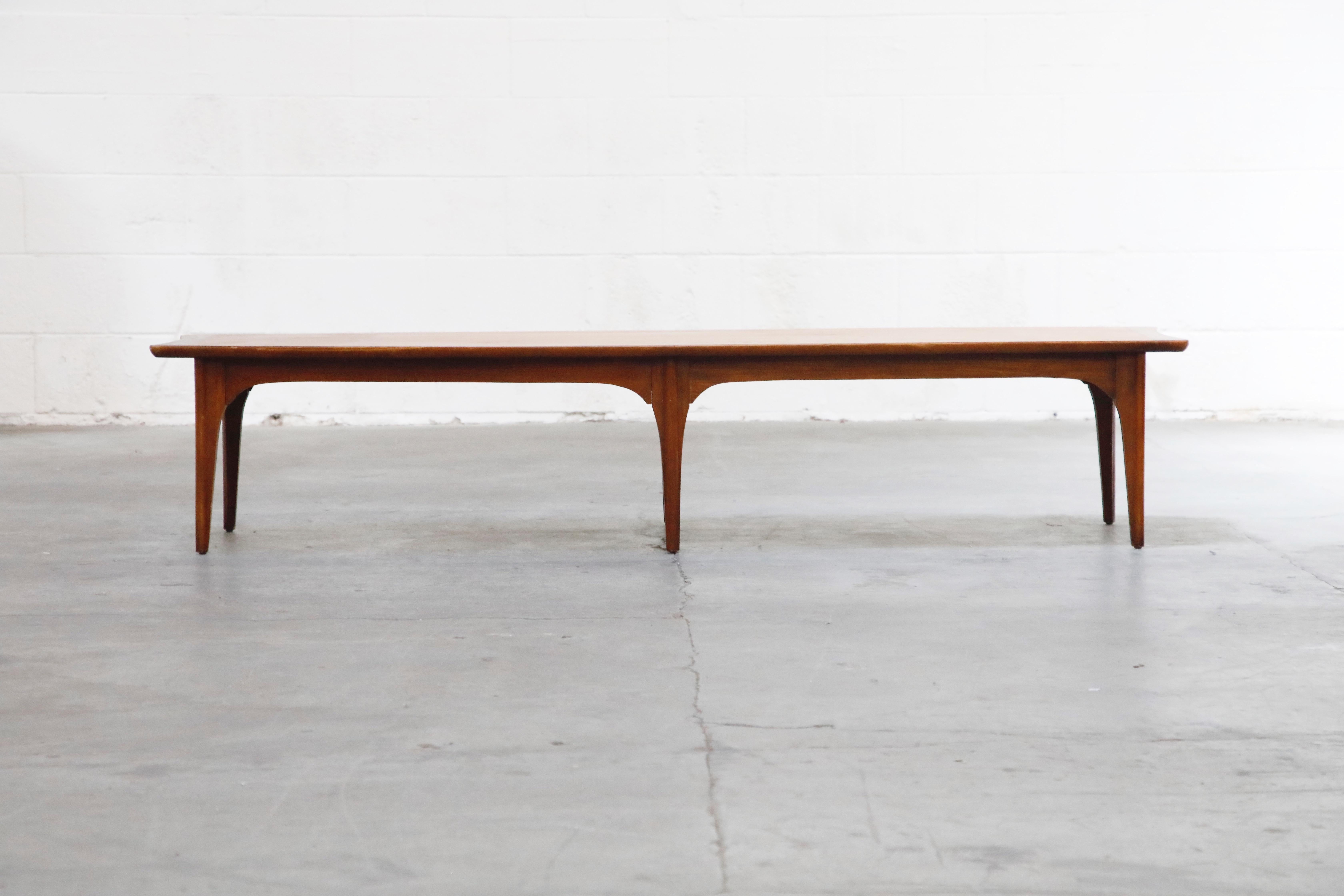 Mid-Century Modern Walnut and Rosewood Surfboard Shaped Coffee Table, circa 1970 1