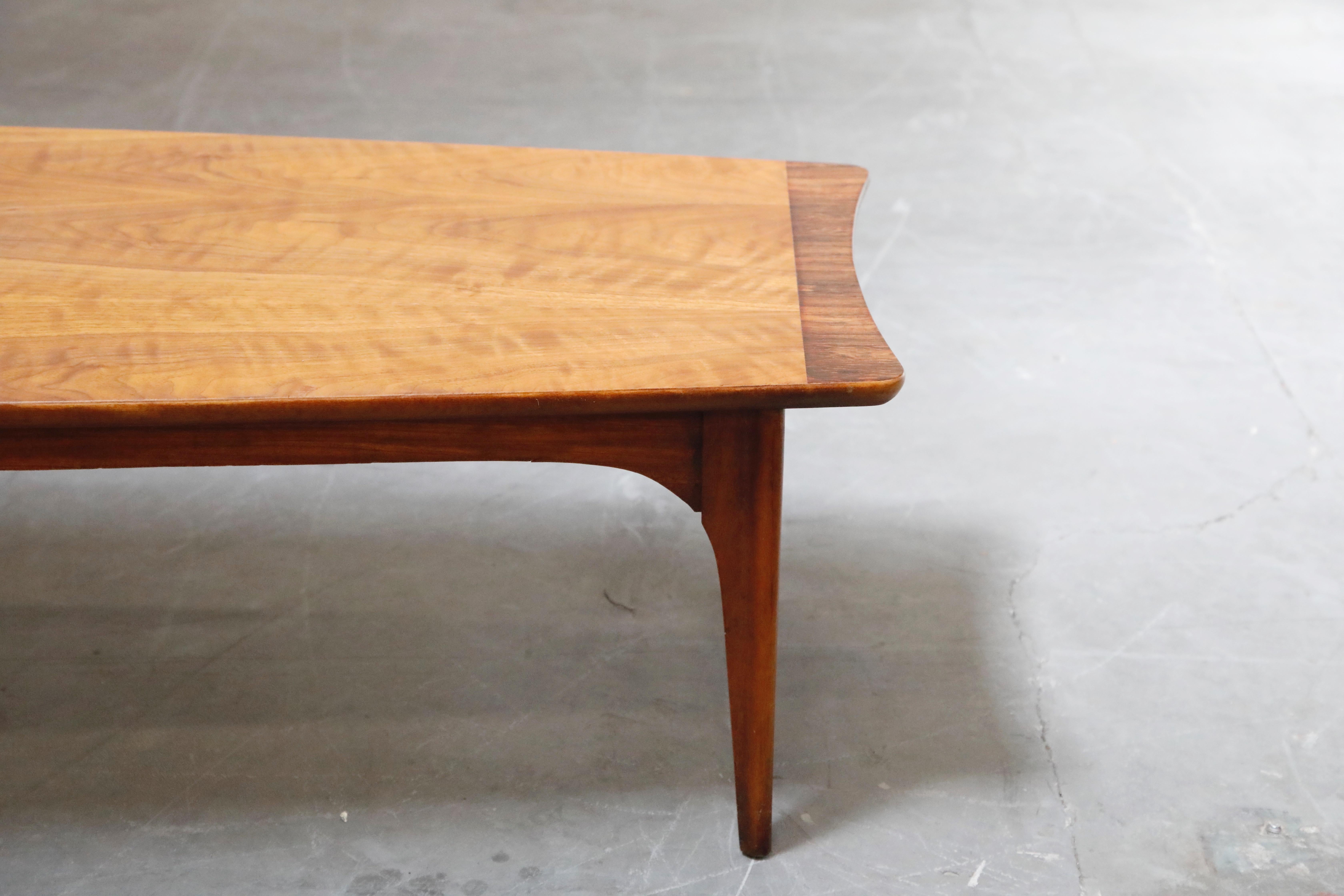 Mid-Century Modern Walnut and Rosewood Surfboard Shaped Coffee Table, circa 1970 4