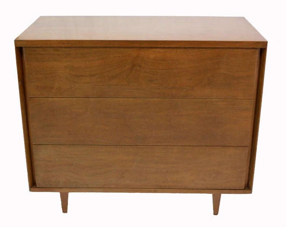 American Mid-Century Modern Walnut Bachelor Three-Drawer Chest or Dresser MINT For Sale