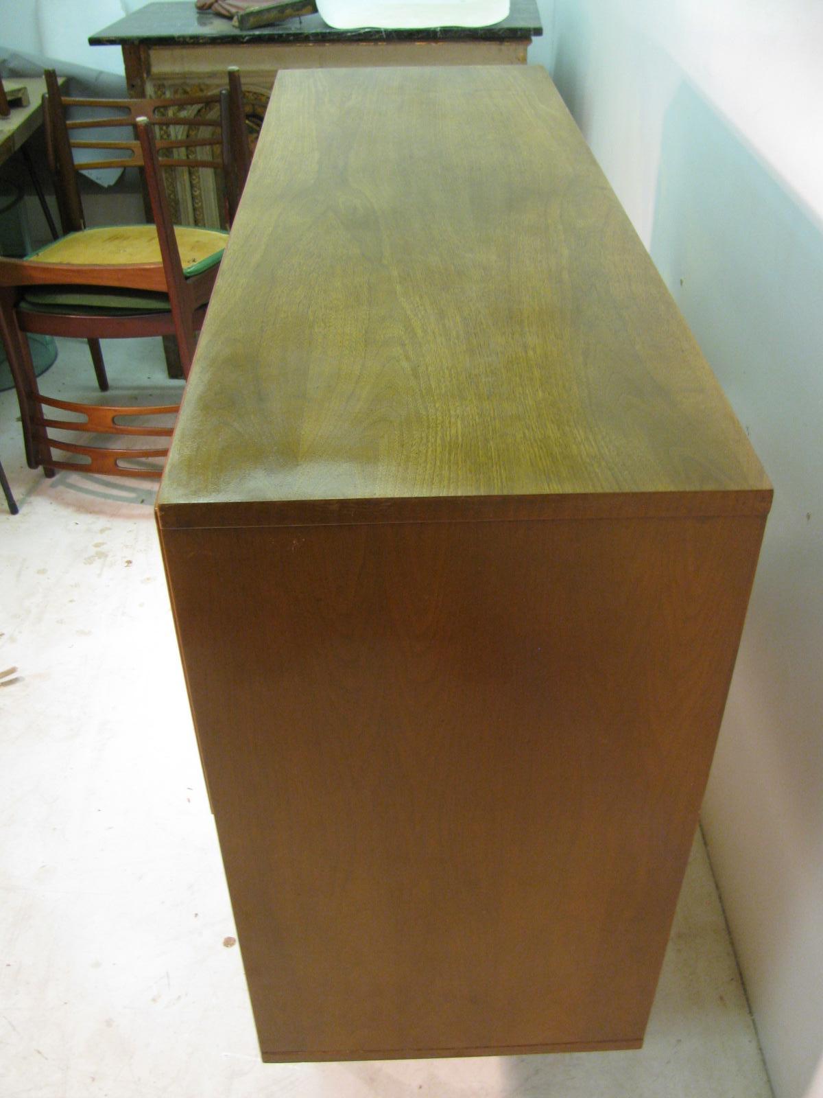 Laminate Mid-Century Modern Walnut Lighted Bar Cabinet