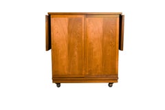 Chariot de service de bar en noyer moderne du milieu du siècle Founders Furniture Jack Cartwright