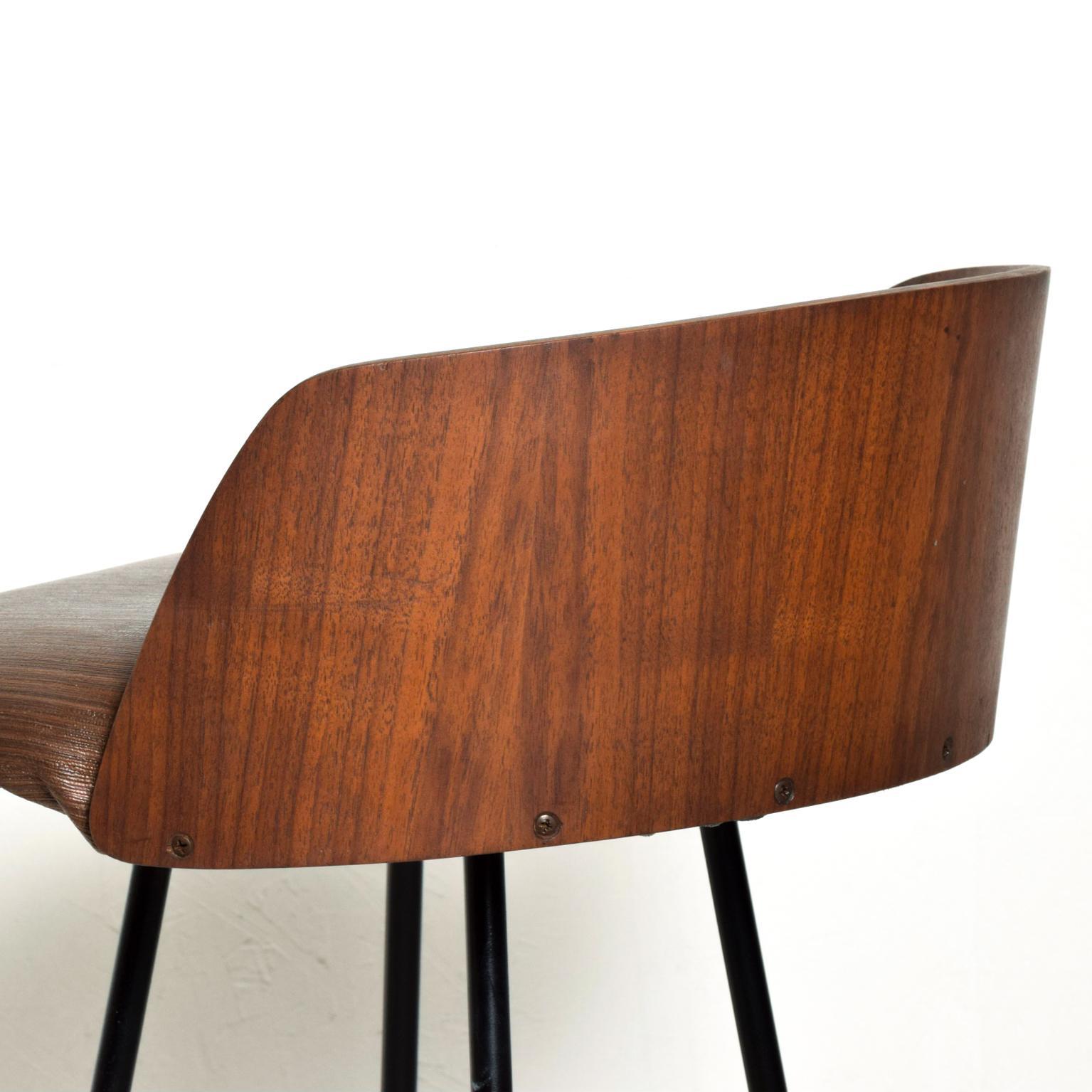 Mid-20th Century Mid-Century Modern Walnut Bar Stool by Chet Beardsley