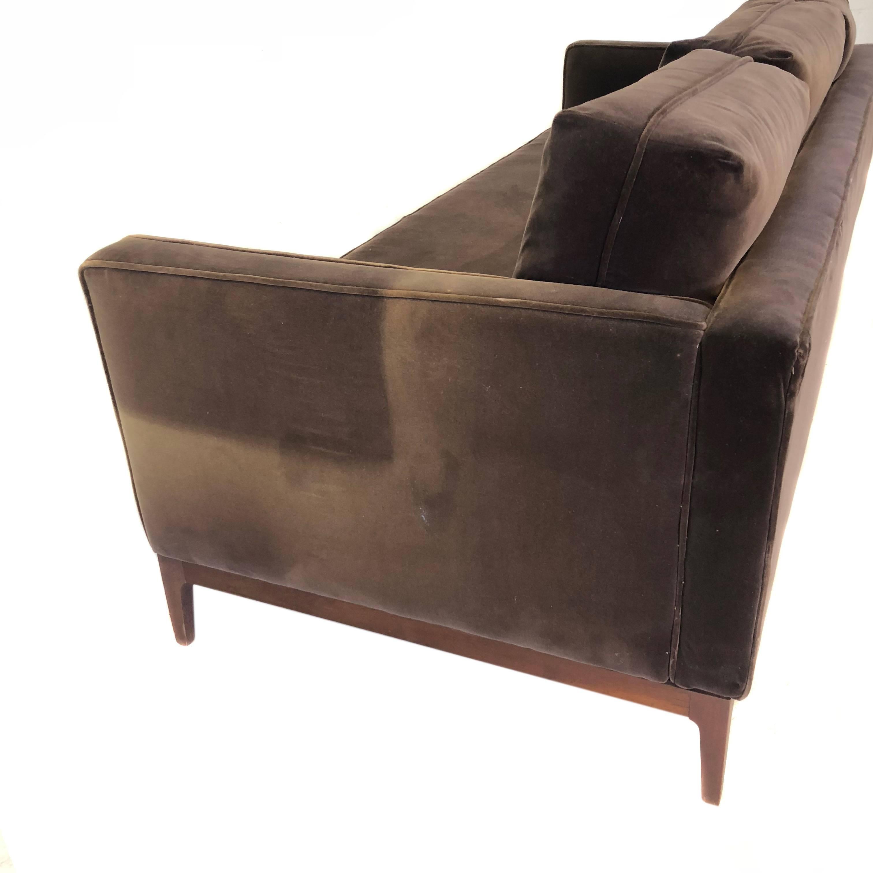 Mid-Century Modern Walnut Based Velvet Sofa in the Manner of Milo Baughman For Sale 1