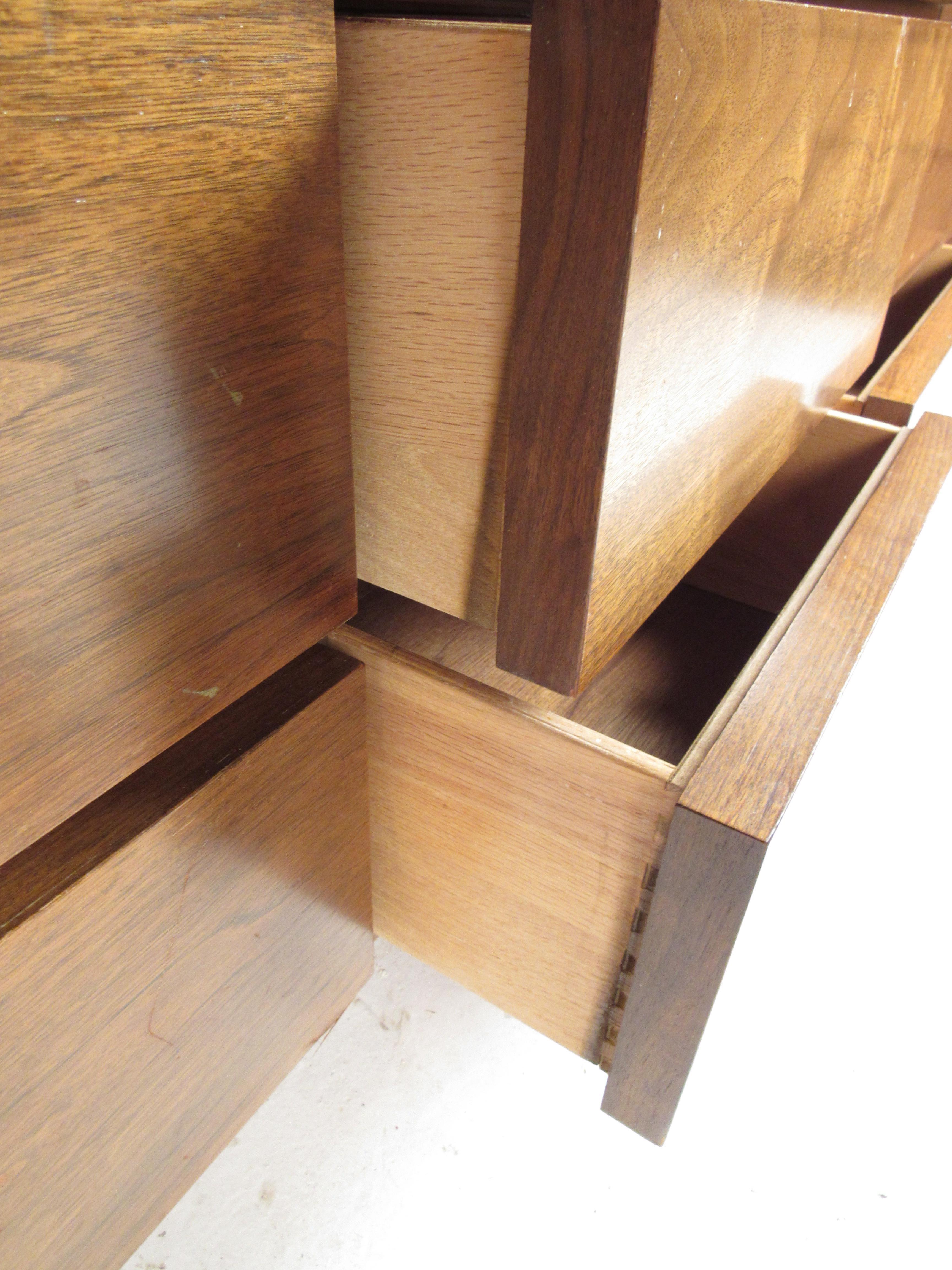 Mid-20th Century Mid-Century Modern Walnut Bedroom Set by Bassett