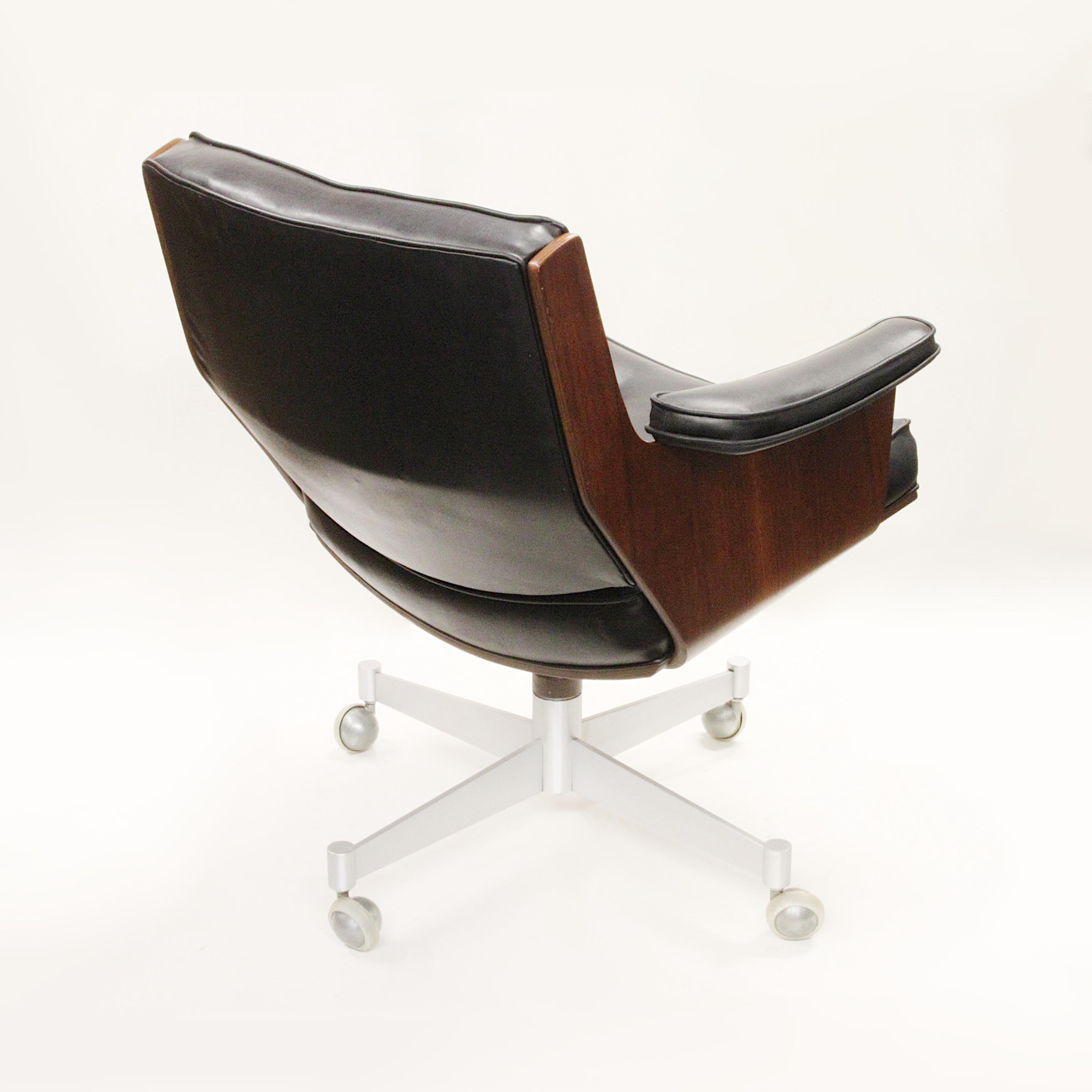 Mid-Century Modern Mid Century Modern Walnut & Black Vinyl Executive Swivel Desk Chairs by Thonet For Sale