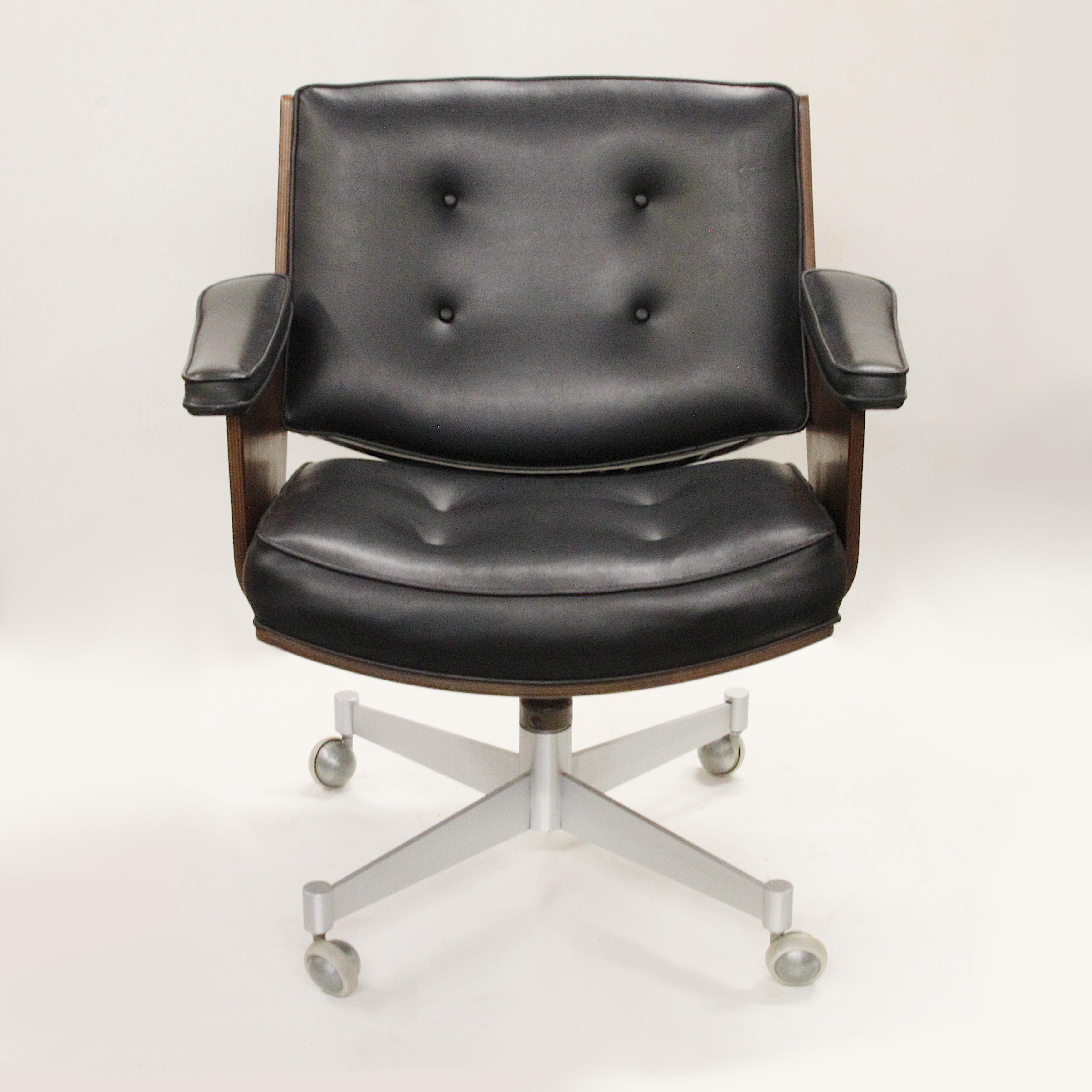 20th Century Mid Century Modern Walnut & Black Vinyl Executive Swivel Desk Chairs by Thonet For Sale