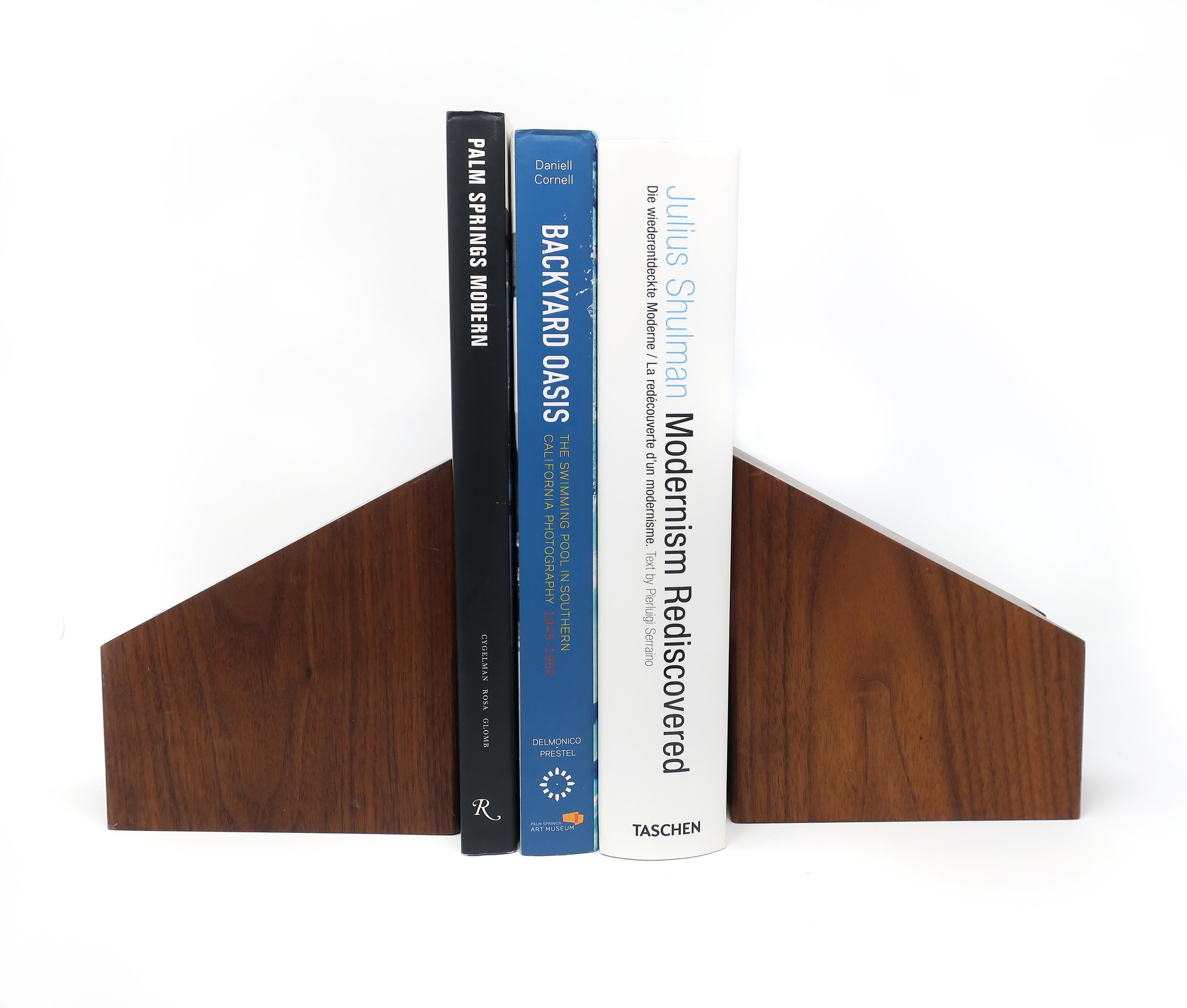 Mid-Century Modern Walnut Bookends In Good Condition In Brooklyn, NY