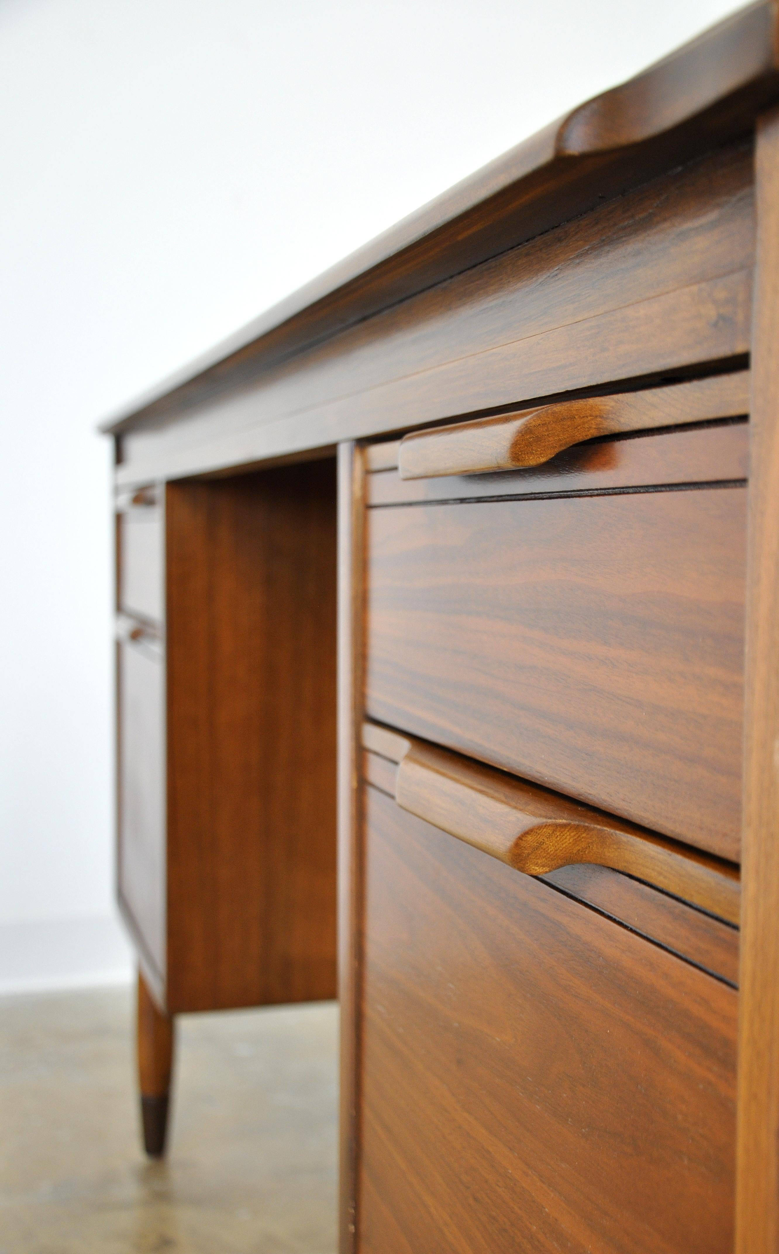 Mid-Century Modern Walnut Desk 10