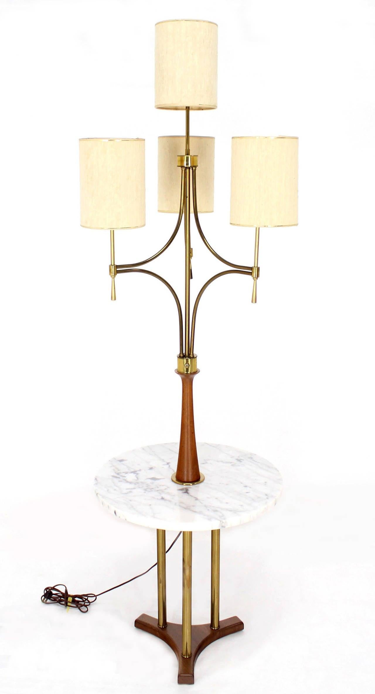 American Mid Century Modern Walnut Brass Floor Lamp Round Marble Top Side Table Torchere  For Sale
